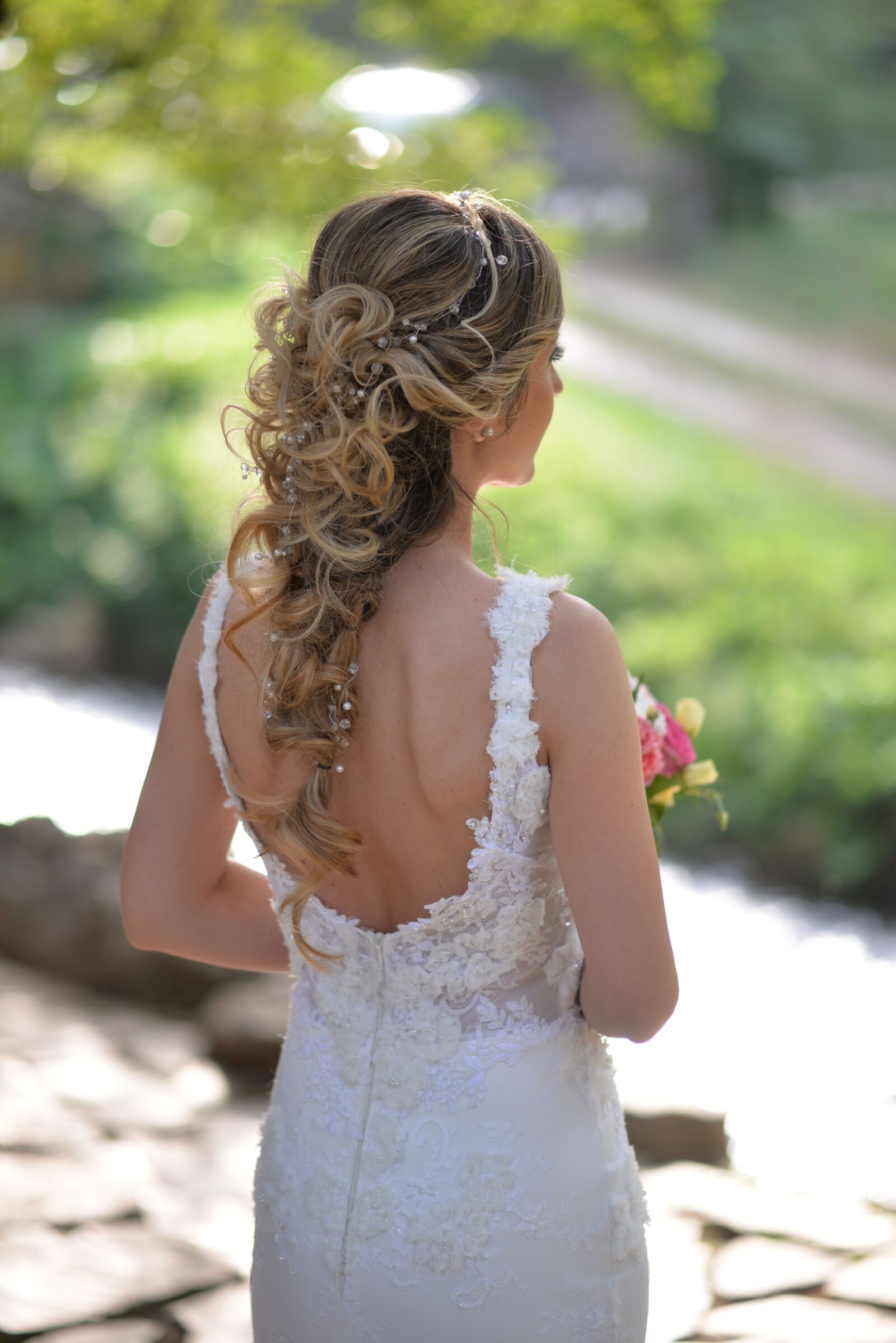 Nikon D610 sample photo. Bride, wedding, hair photography