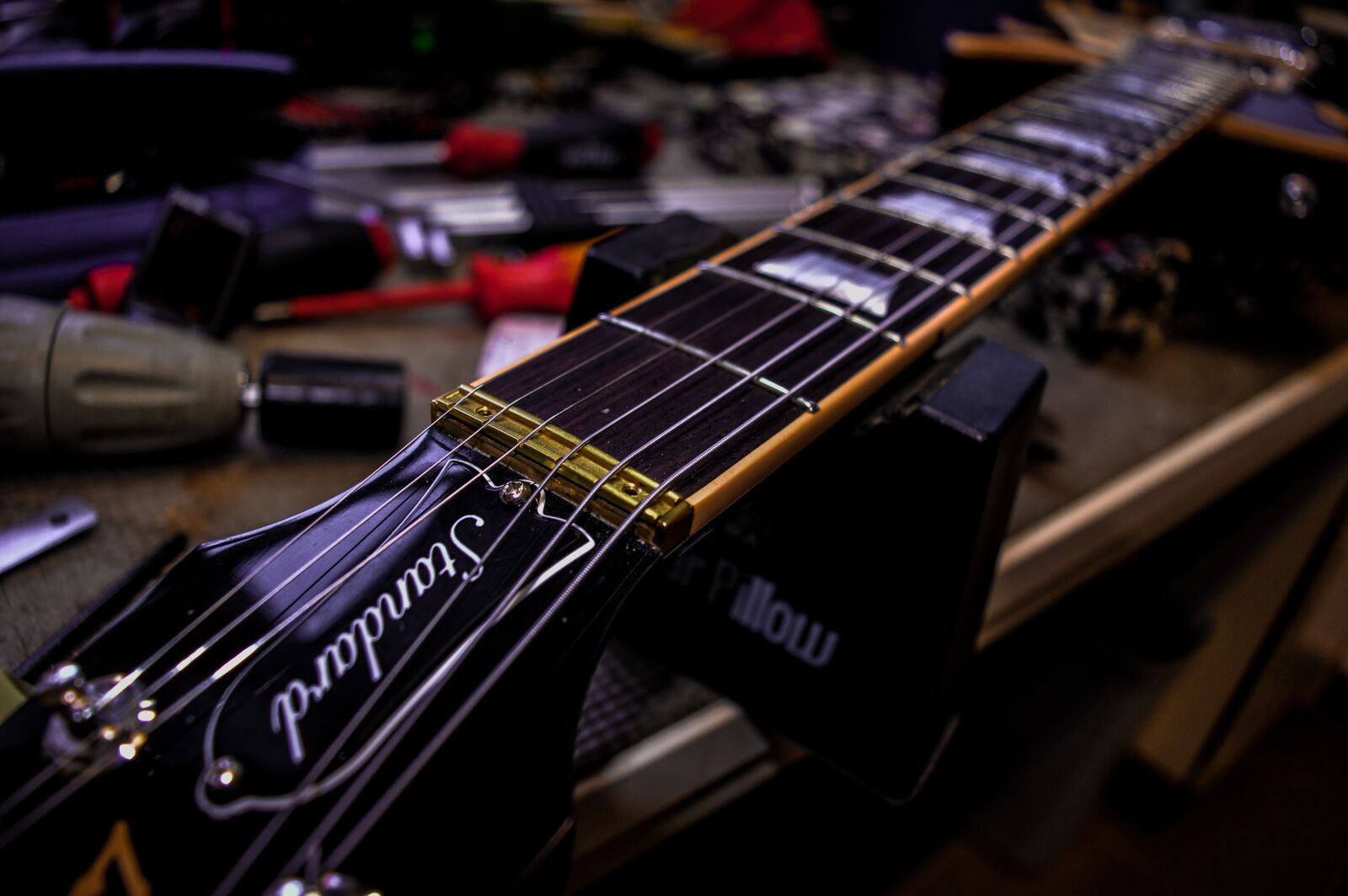 Nikon D3200 sample photo. Guitar, workshop, strings photography