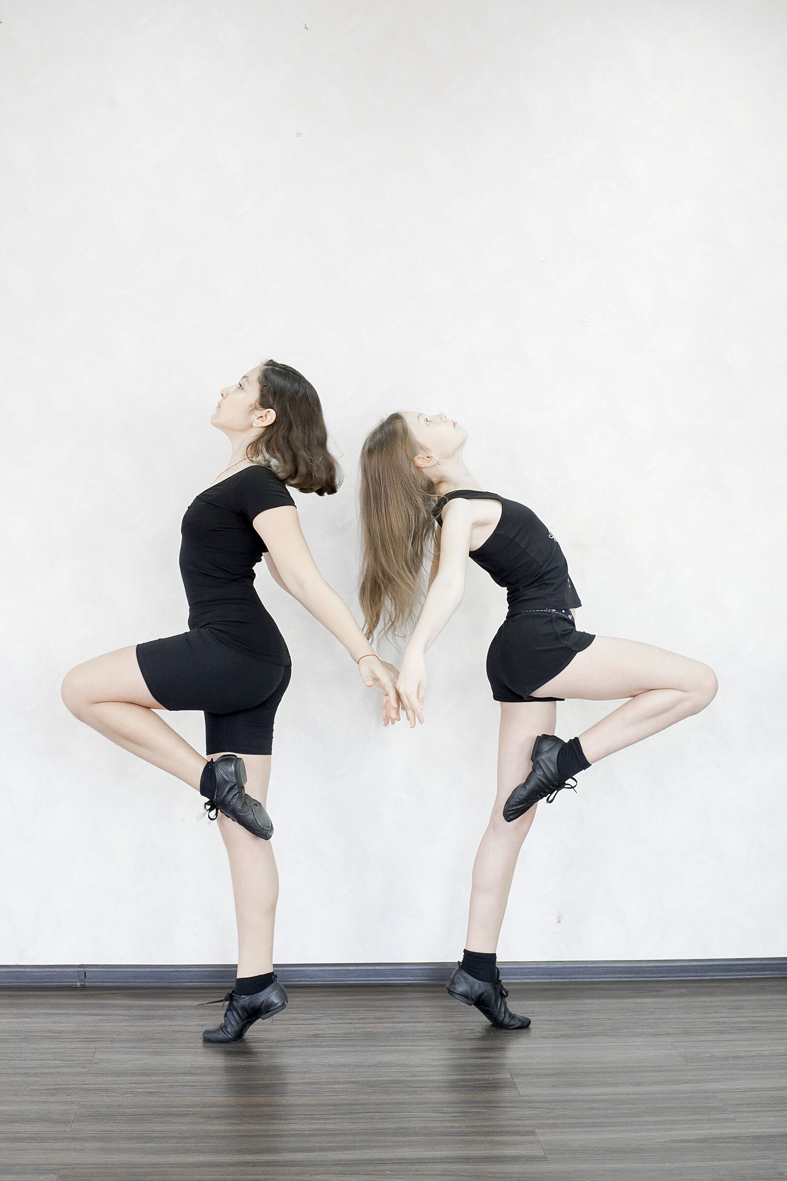Canon EOS 6D + Canon EF 50mm F1.4 USM sample photo. Girls, jazz dance, dance photography