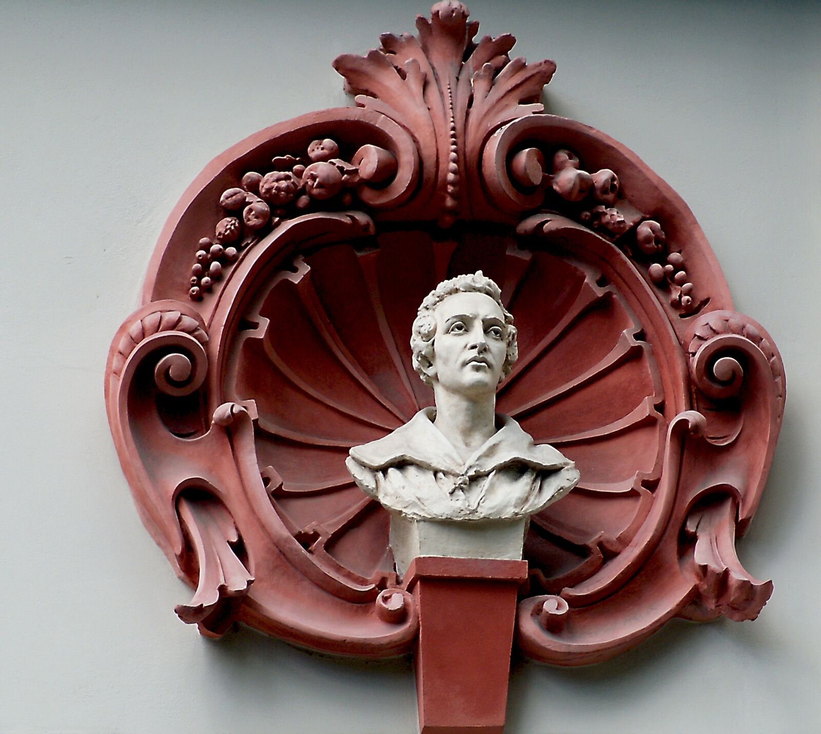 Sony Alpha DSLR-A100 sample photo. Architecture, architectural details, seashell photography