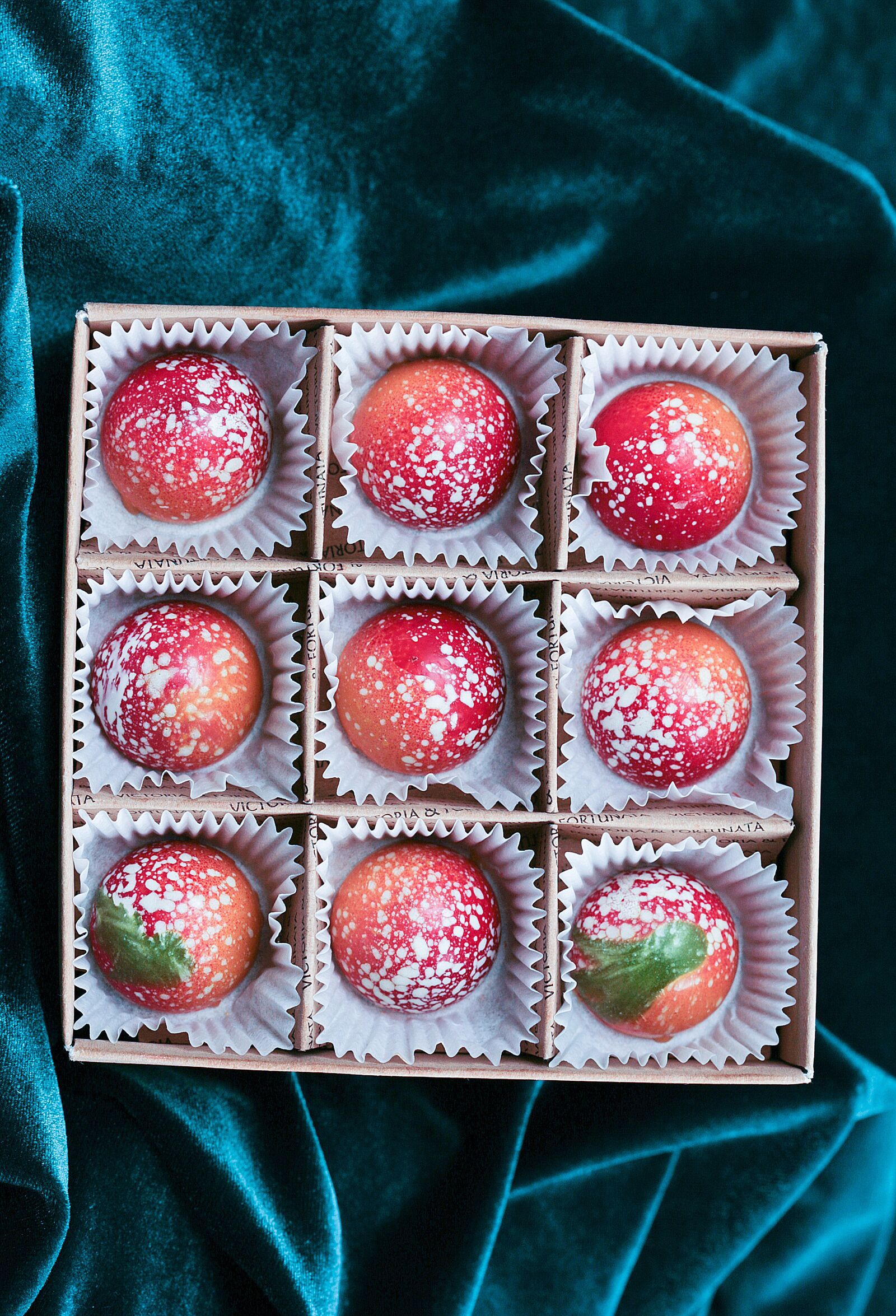 Canon EOS 5D sample photo. Praline, chocolates, sweet photography