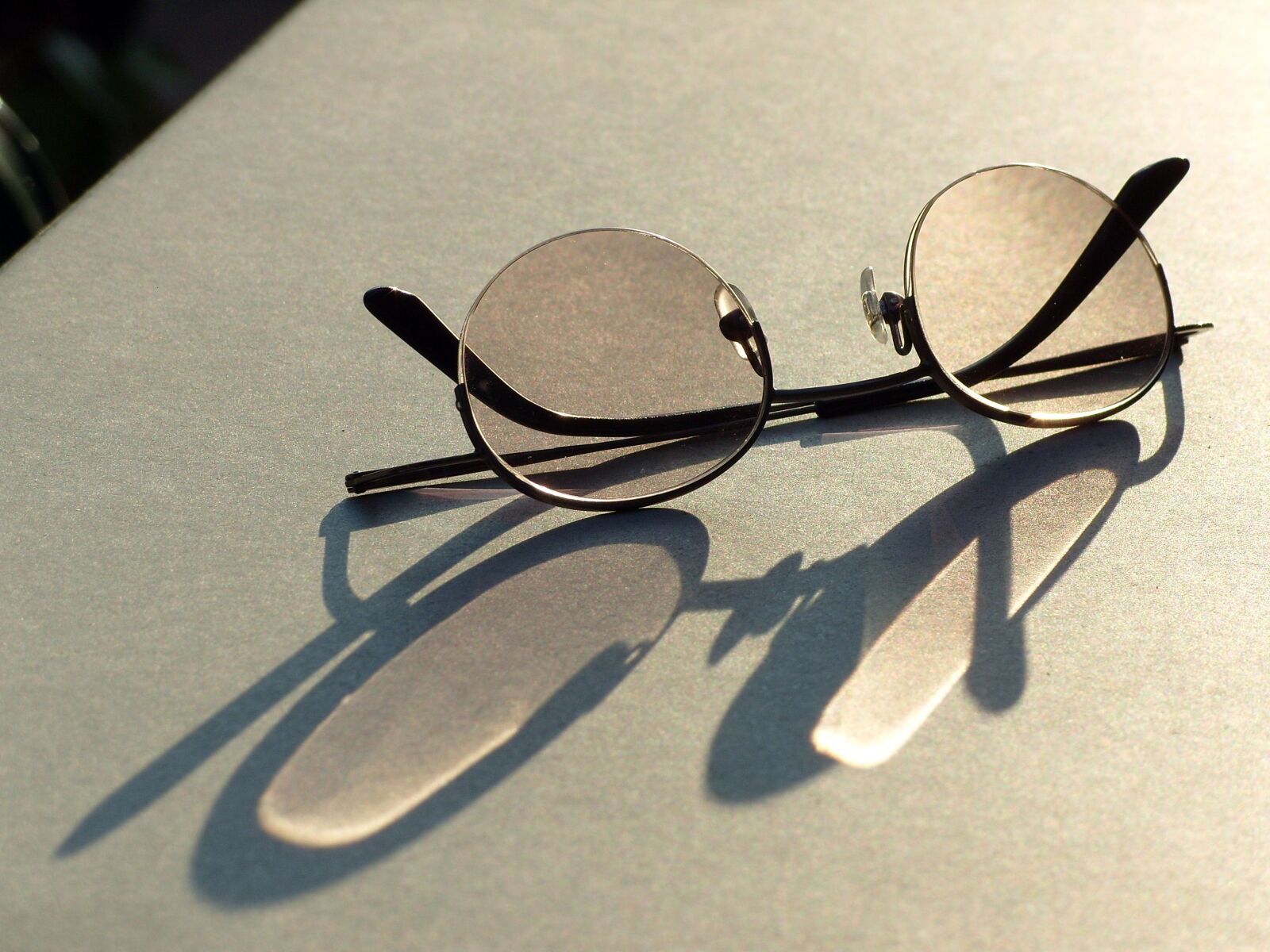 Samsung KENOX S1050  / Samsung S1050 sample photo. Glasses, see, see sharp photography