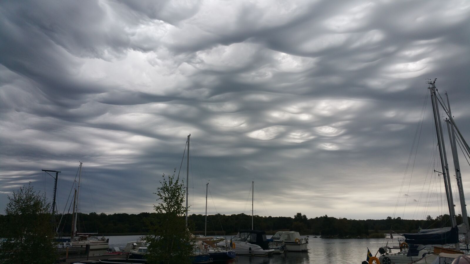 Samsung Galaxy Note4 sample photo. Himmel, port, cloud photography