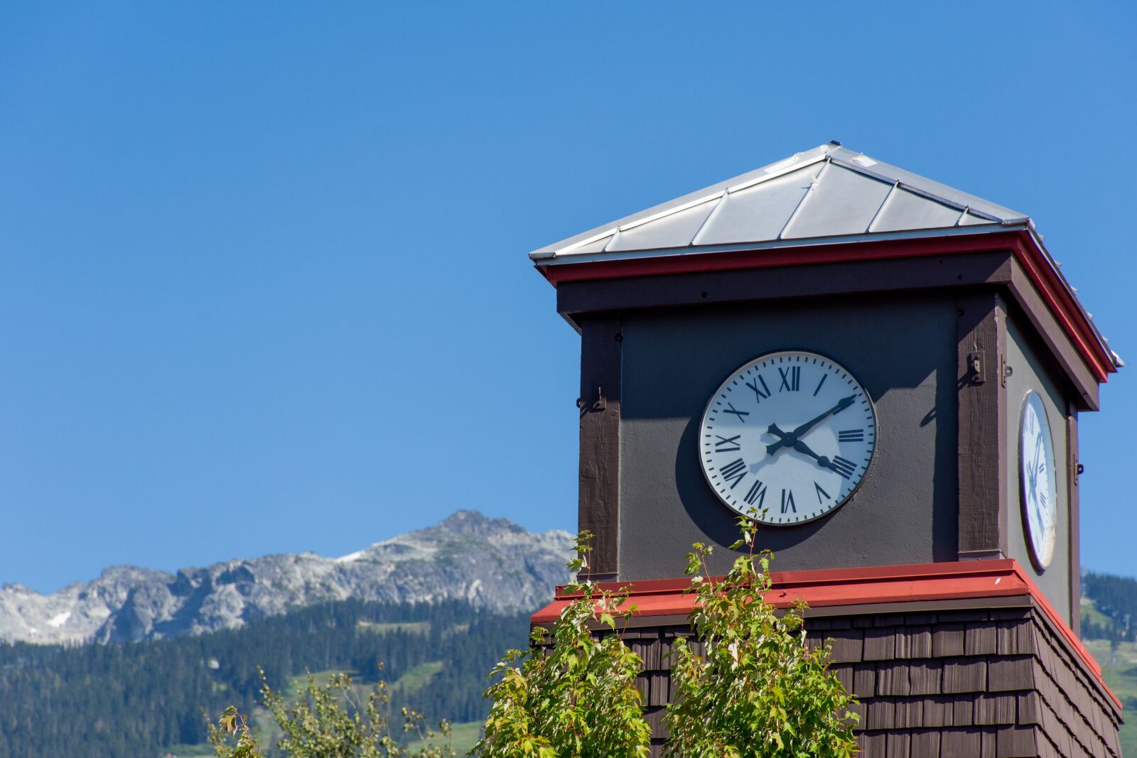 Nikon D7200 sample photo. Clock, roman numeral, tower photography