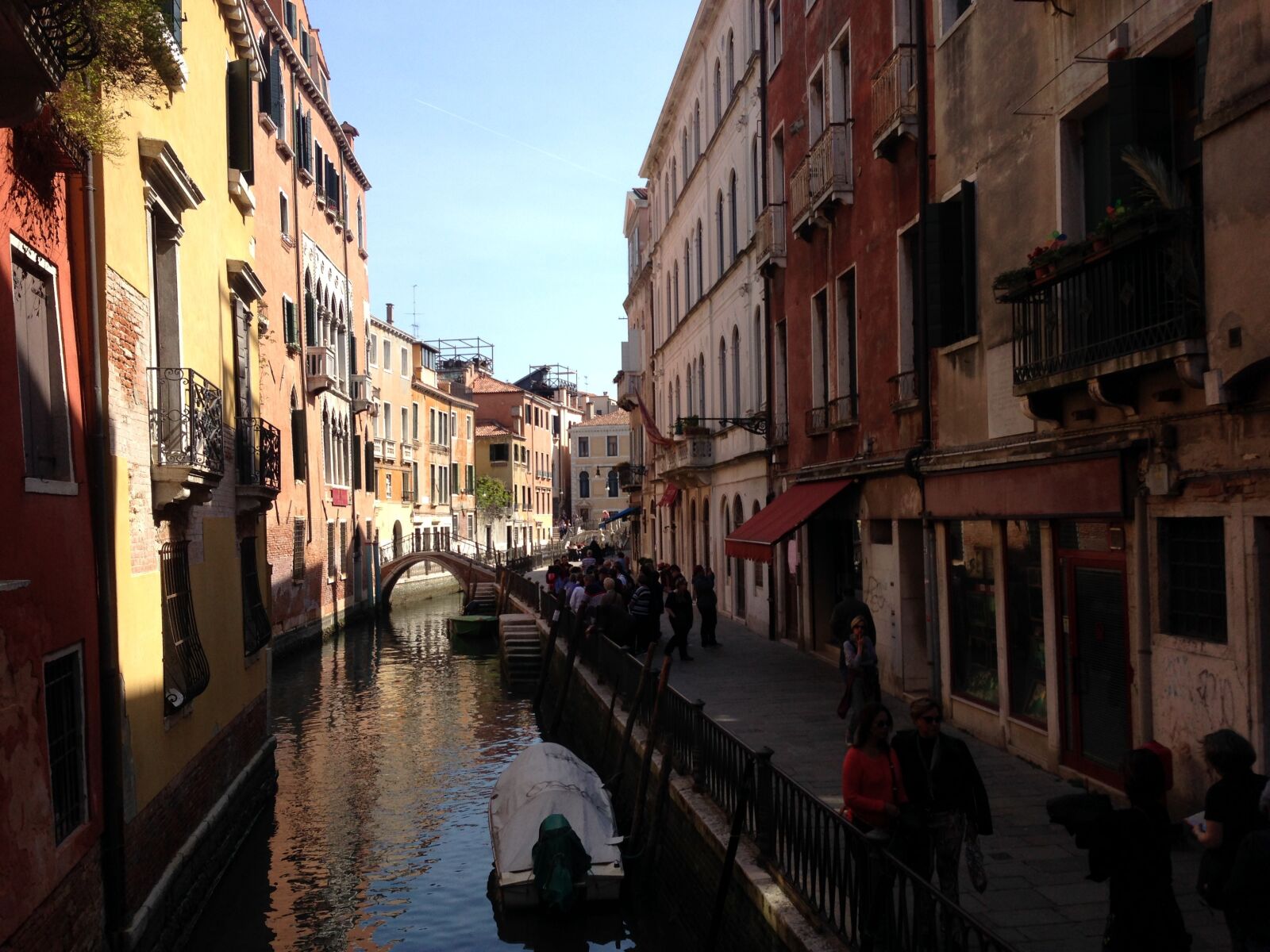 iPhone 5 back camera 4.12mm f/2.4 sample photo. Venice, italy, gondola photography