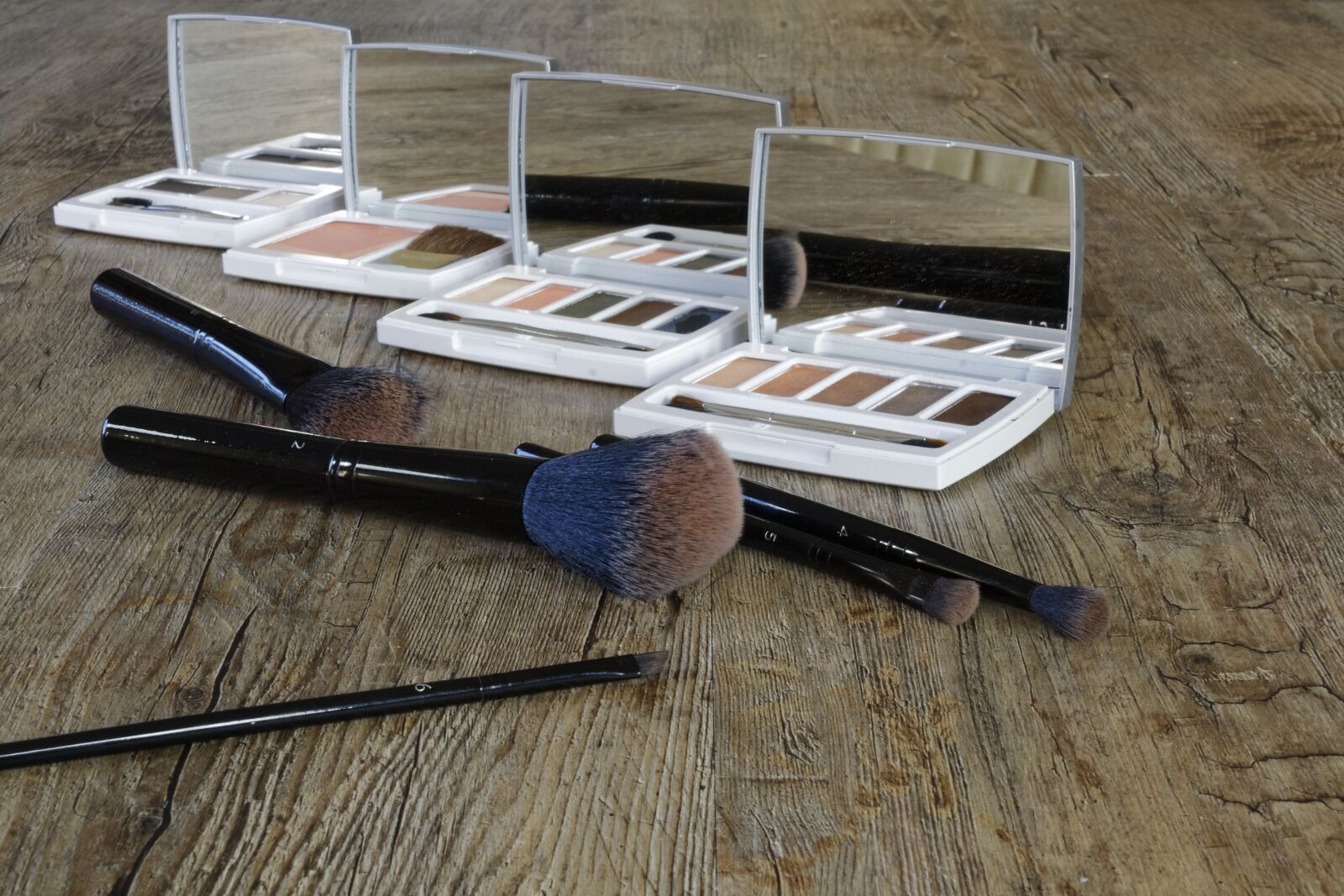 Canon EOS 30D sample photo. Cosmetics, make up, makeup photography