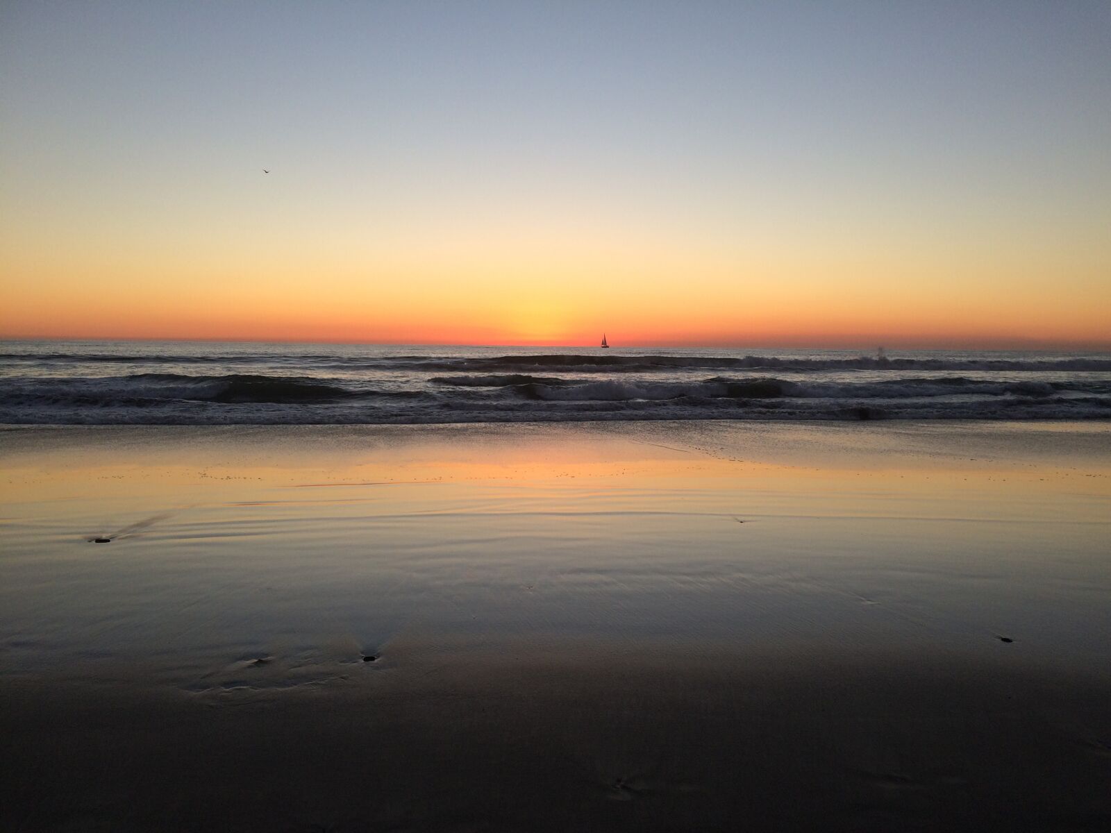 iPhone 5s back camera 4.15mm f/2.2 sample photo. Beach, california, usa photography