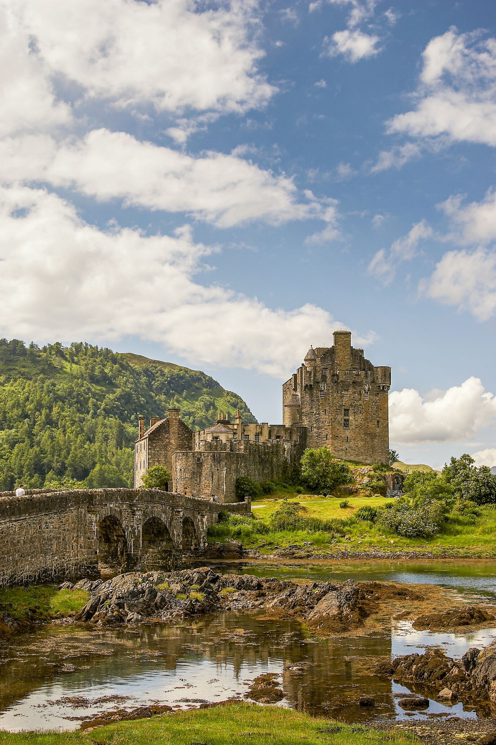 Canon EOS 20D sample photo. Eilean donan castle, scotland photography