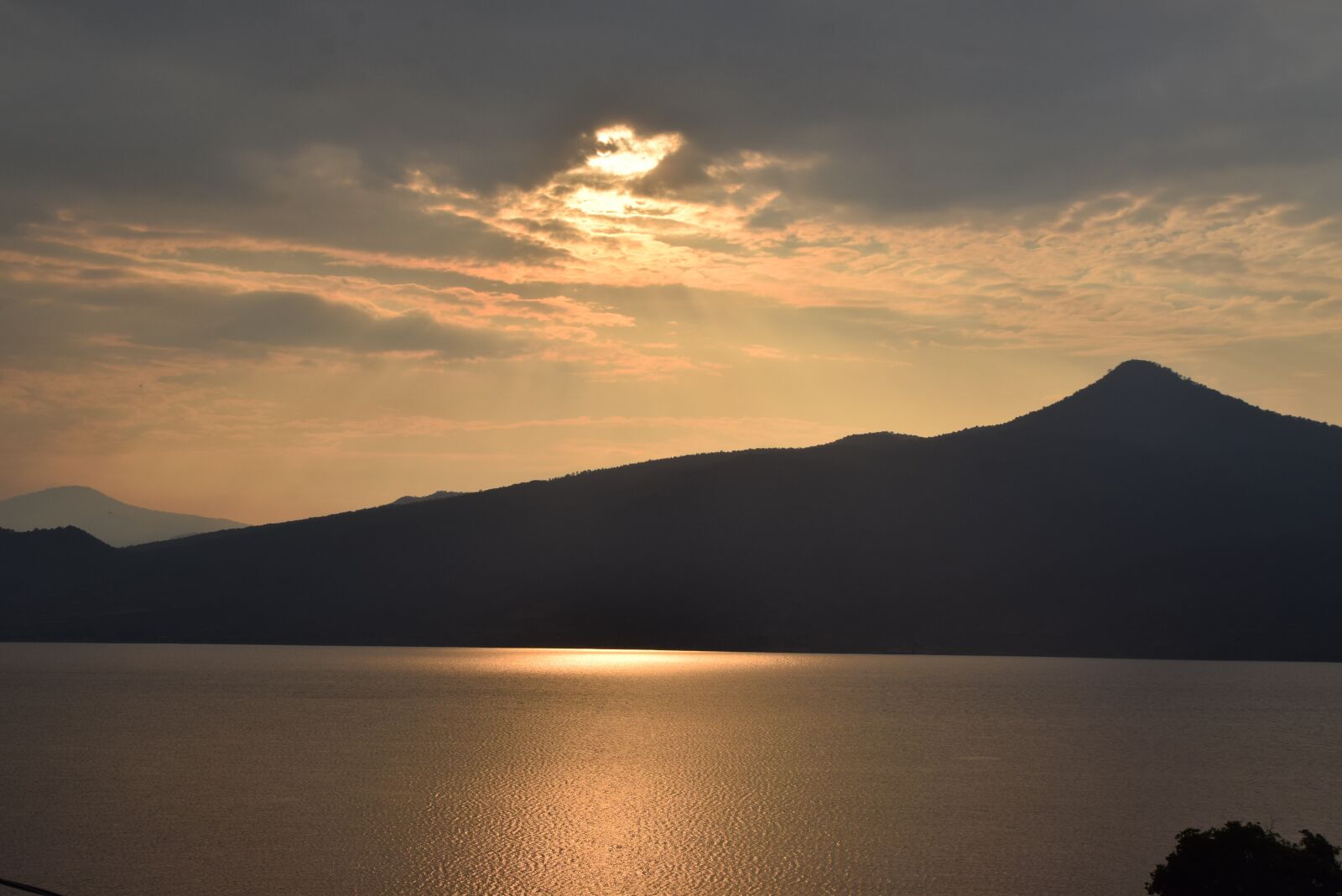 Nikon D3300 sample photo. Lake, mountain, mountains photography