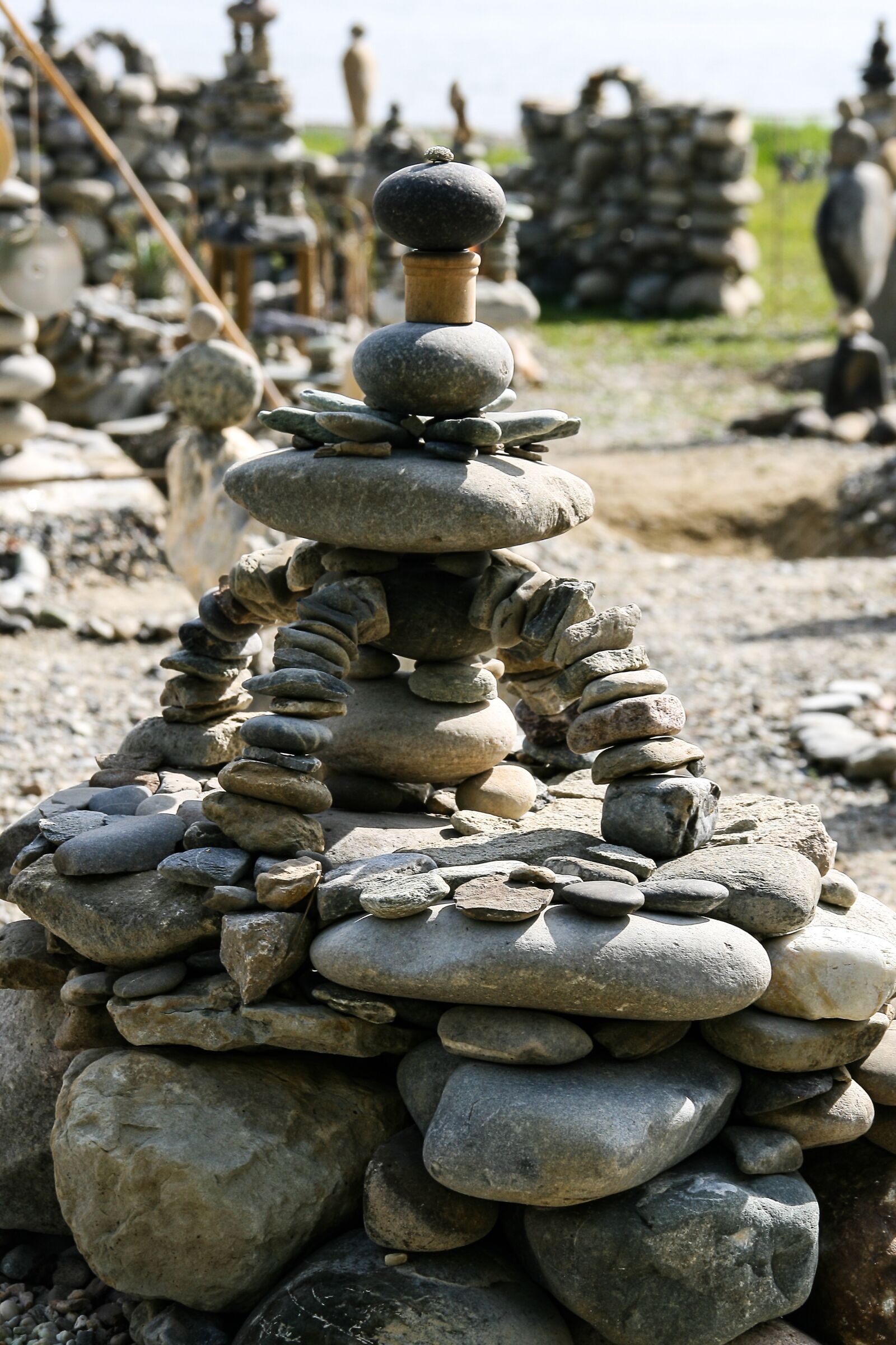 Canon EOS 400D (EOS Digital Rebel XTi / EOS Kiss Digital X) sample photo. Stack stones, pebbles, balance photography