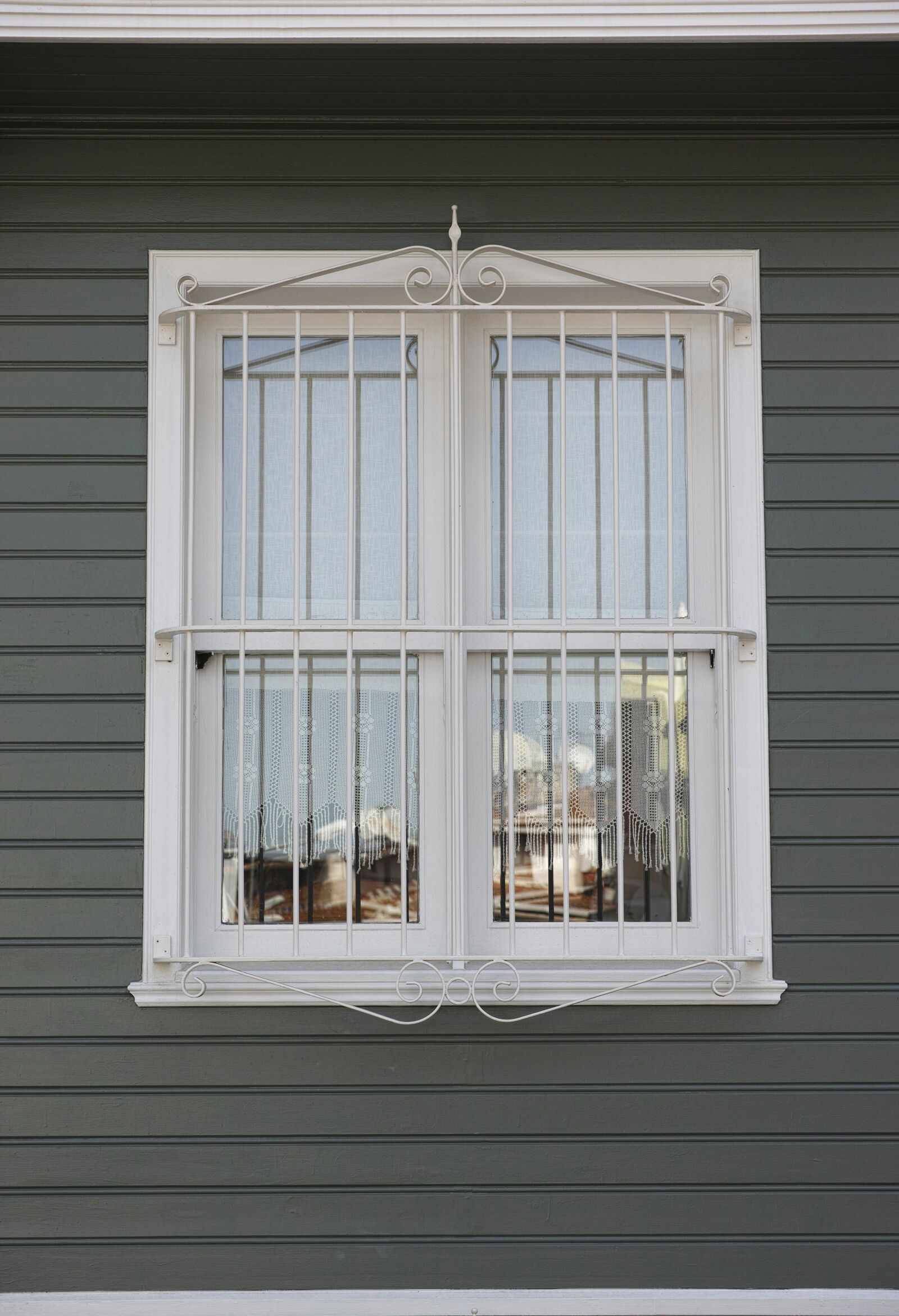 Sigma DP3 Merrill sample photo. Window, home, old building photography