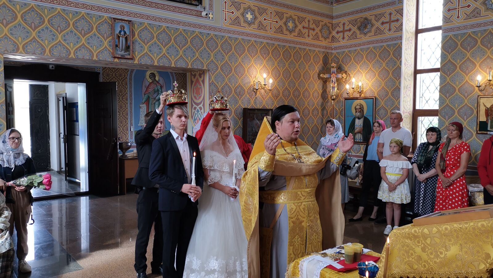 HUAWEI HMA-L29 sample photo. Wedding, orthodox wedding, temple photography