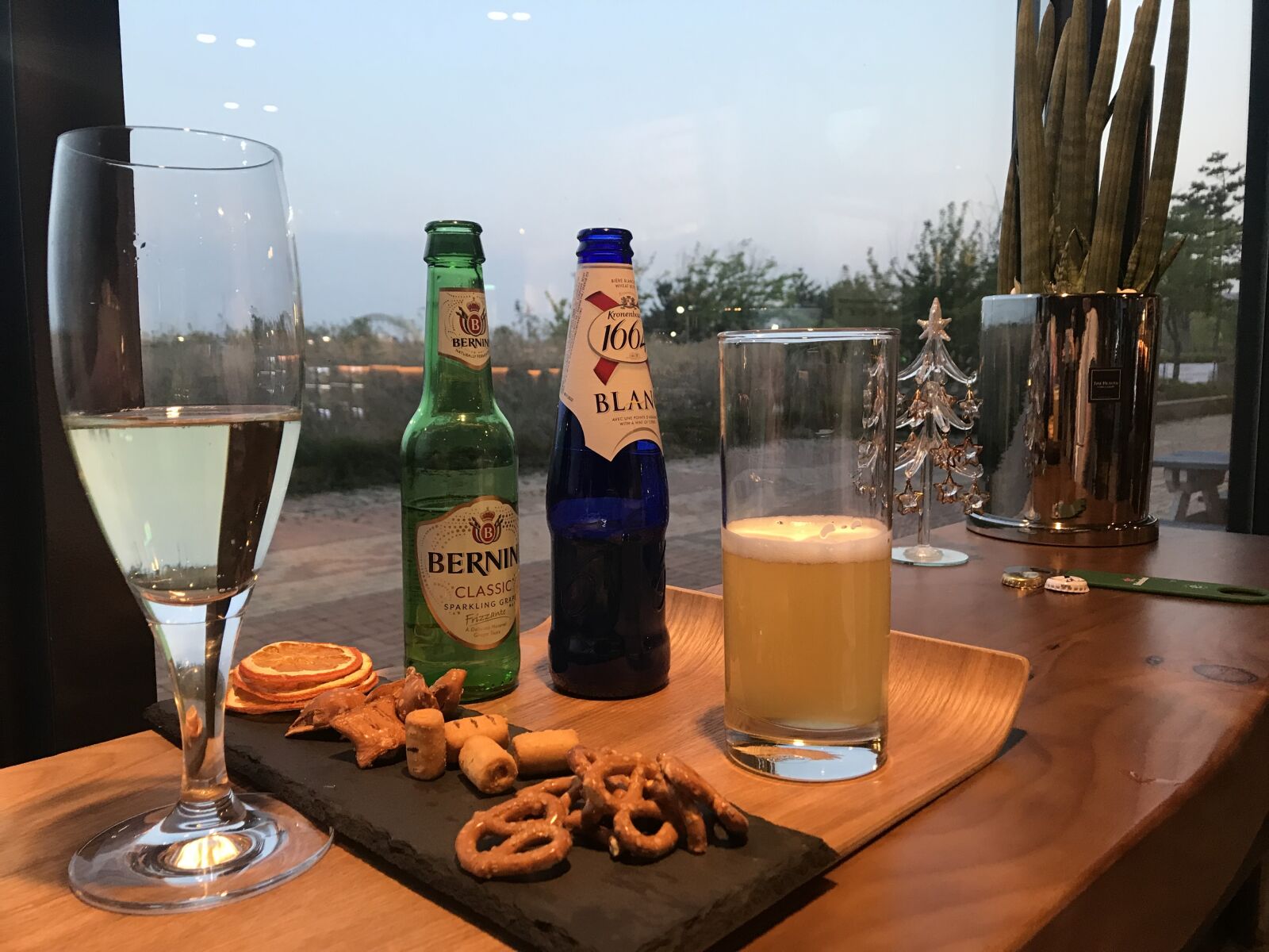 Apple iPhone 7 Plus sample photo. Beer, 맥주, korea photography
