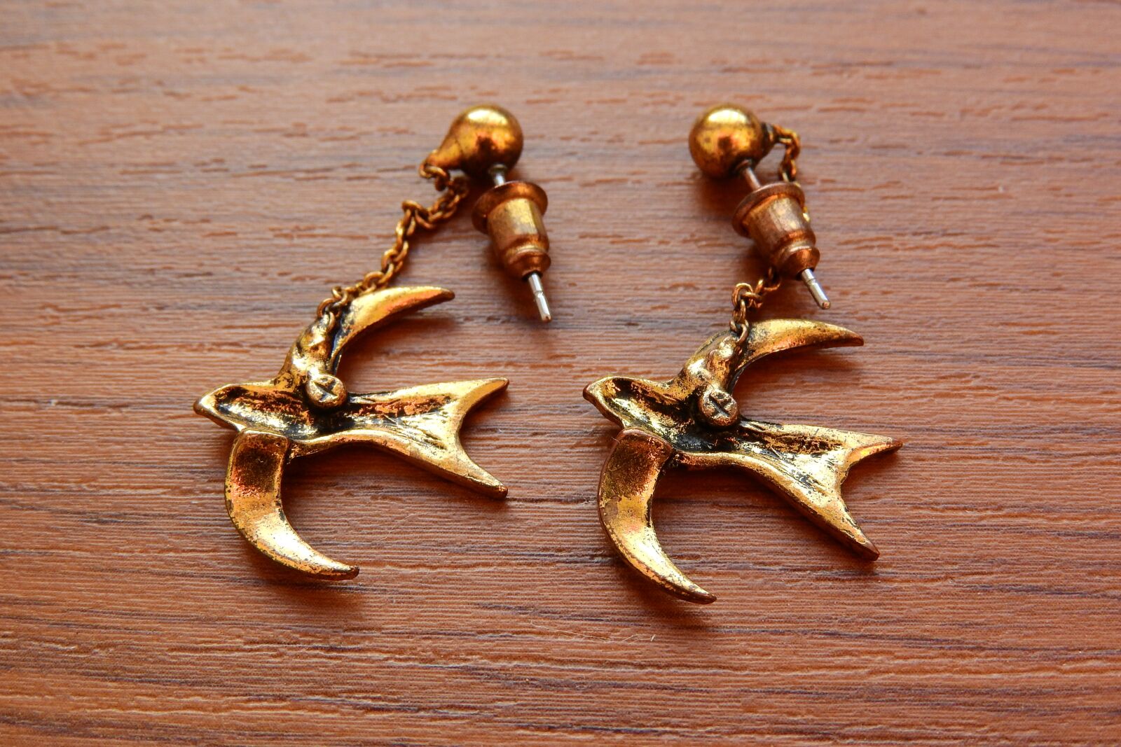 Nikon Coolpix P610 sample photo. Earrings, swallows, gold earrings photography