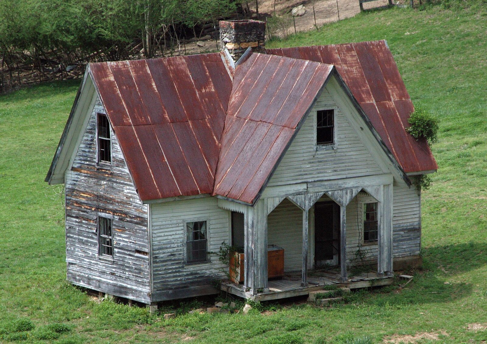 Nikon D70 sample photo. House, wood, roof photography