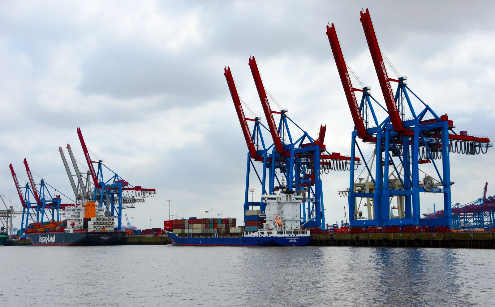 Nikon D7200 sample photo. Crane, cranes, port photography