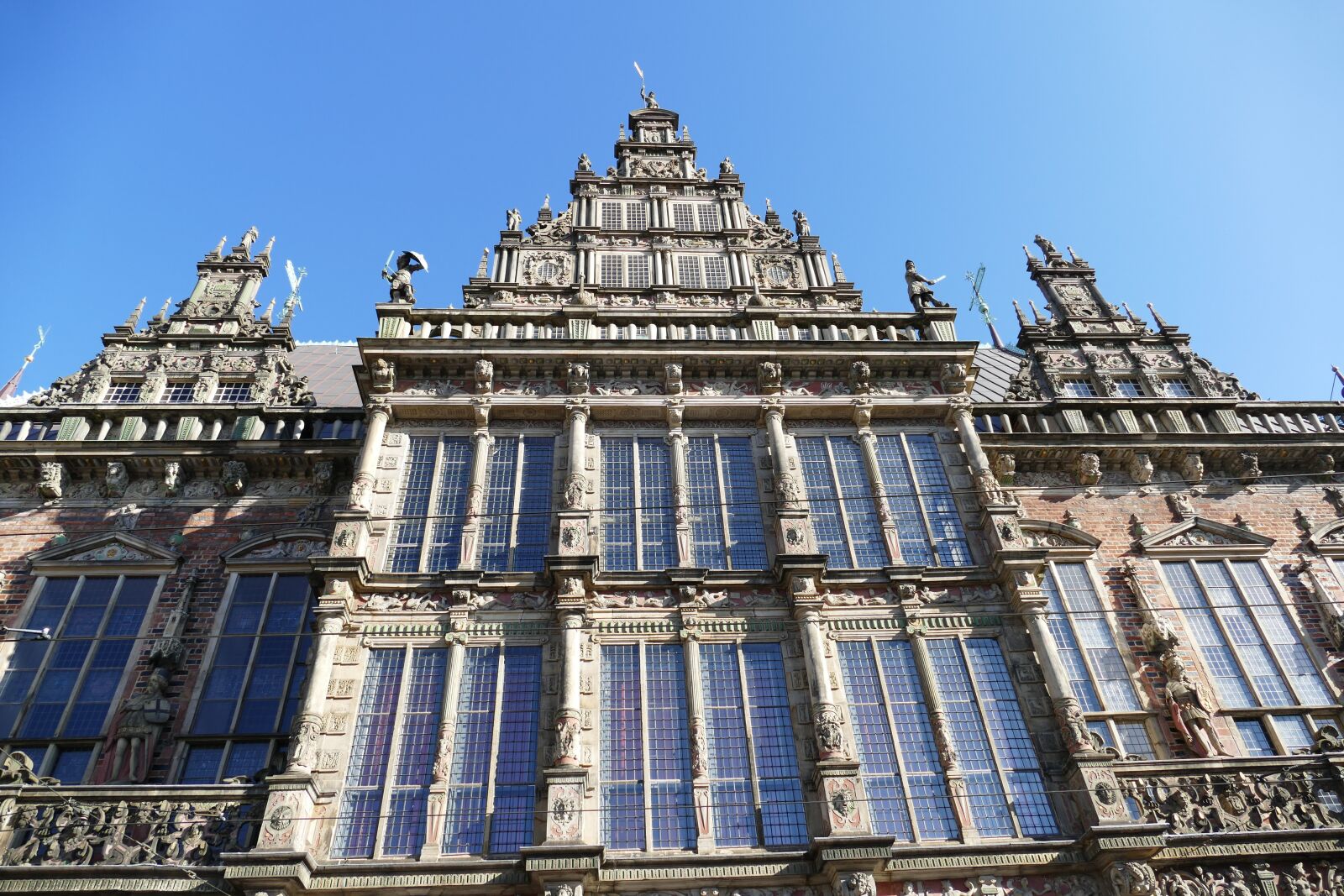 Panasonic Lumix DMC-FZ1000 sample photo. Bremen, town hall, historically photography