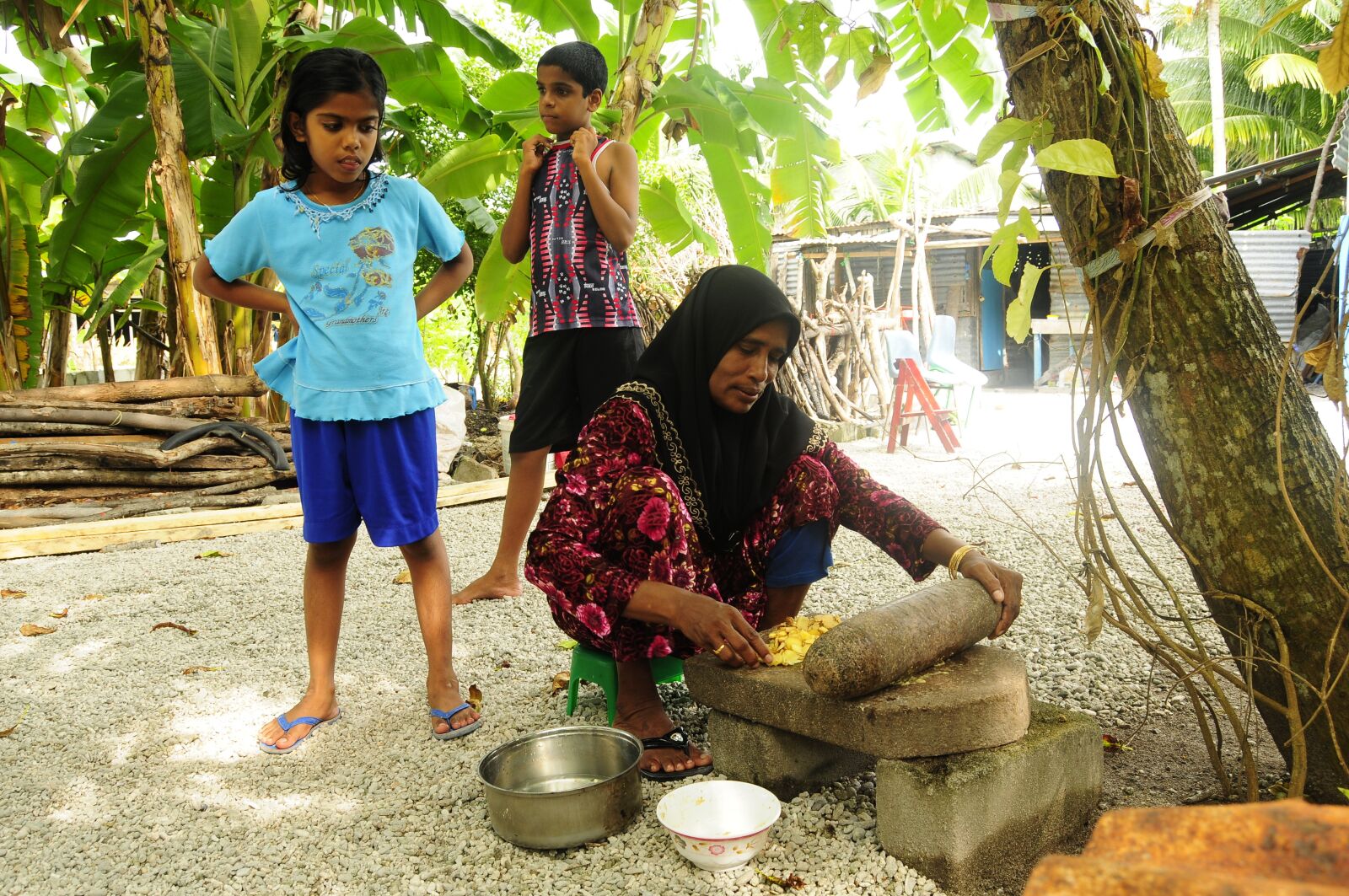 Nikon D300 sample photo. Atoll, beach, couple photography