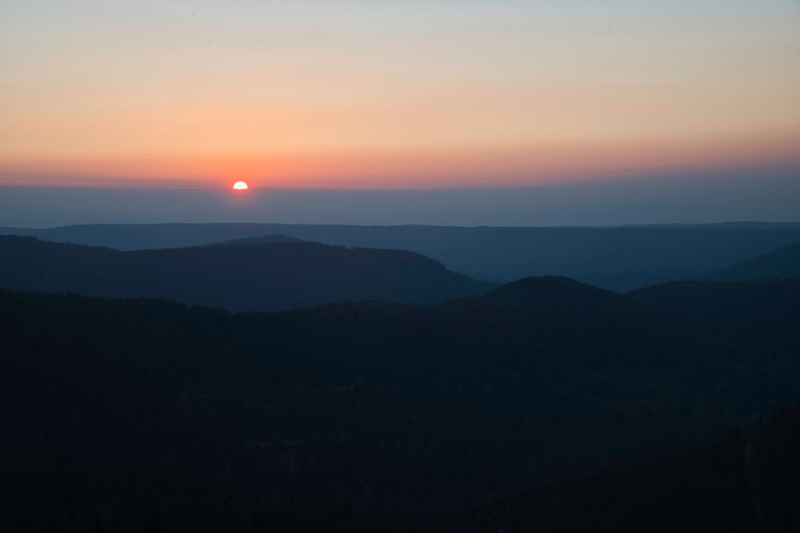 Nikon Nikkor Z 24-70mm F4 S sample photo. Sunrise, mountains, landscape photography