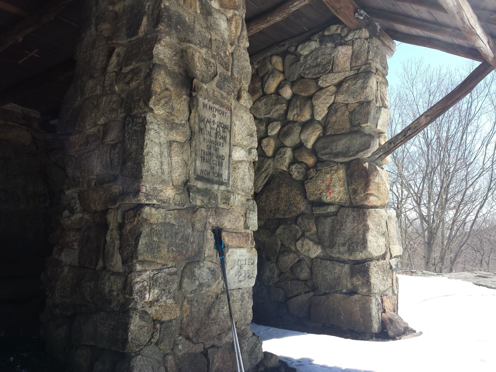 Samsung Galaxy S4 sample photo. Hiking, trail, shelter photography