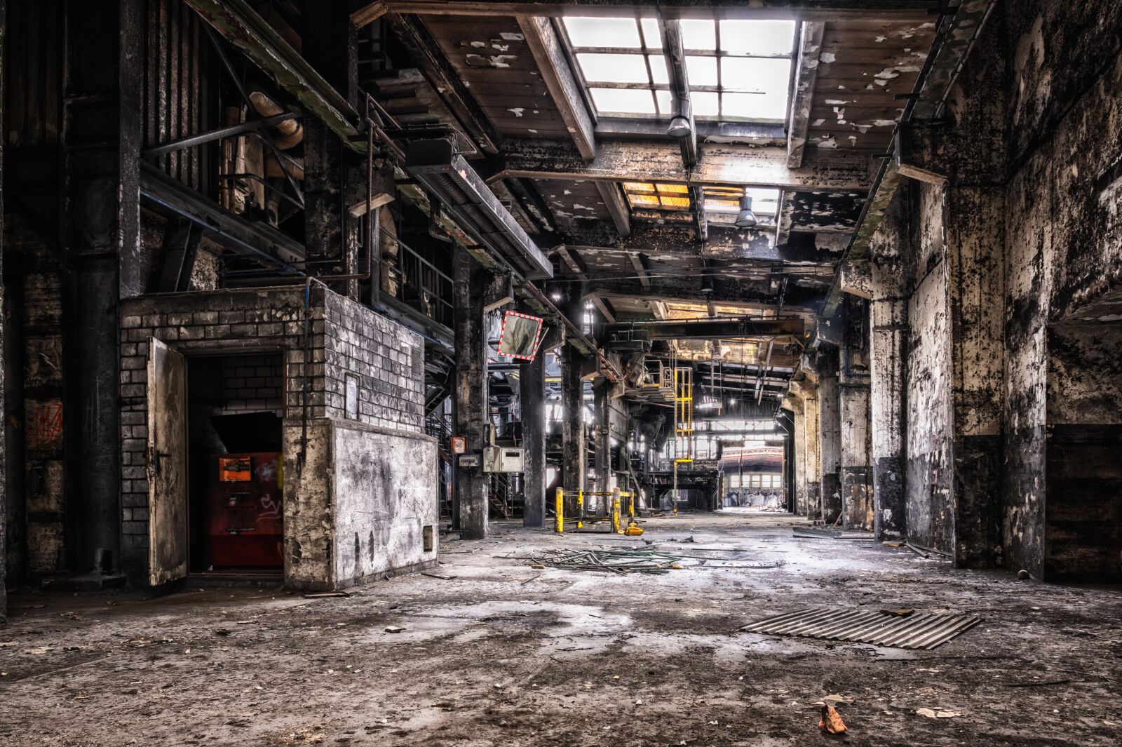 Nikon Z6 sample photo. Factory, hall, lost places photography