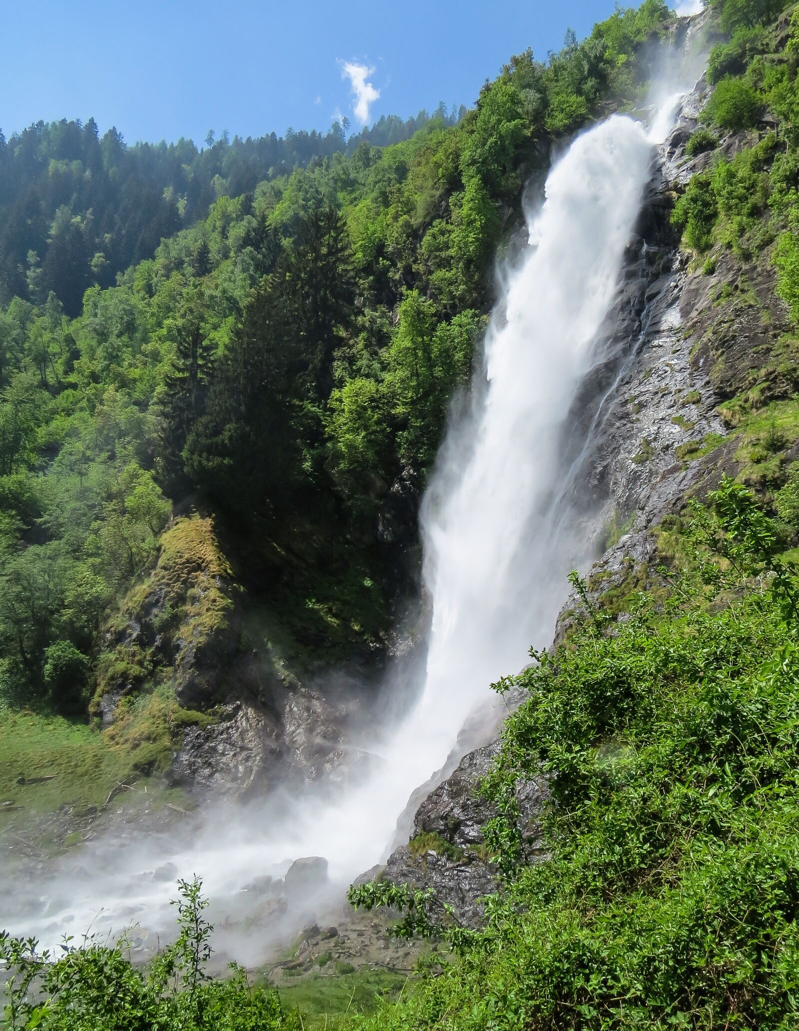 Canon PowerShot SX50 HS sample photo. Waterfall, plunge, inject photography
