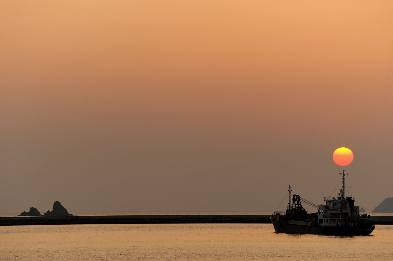 Nikon D700 sample photo. Sunset, ship, natural photography
