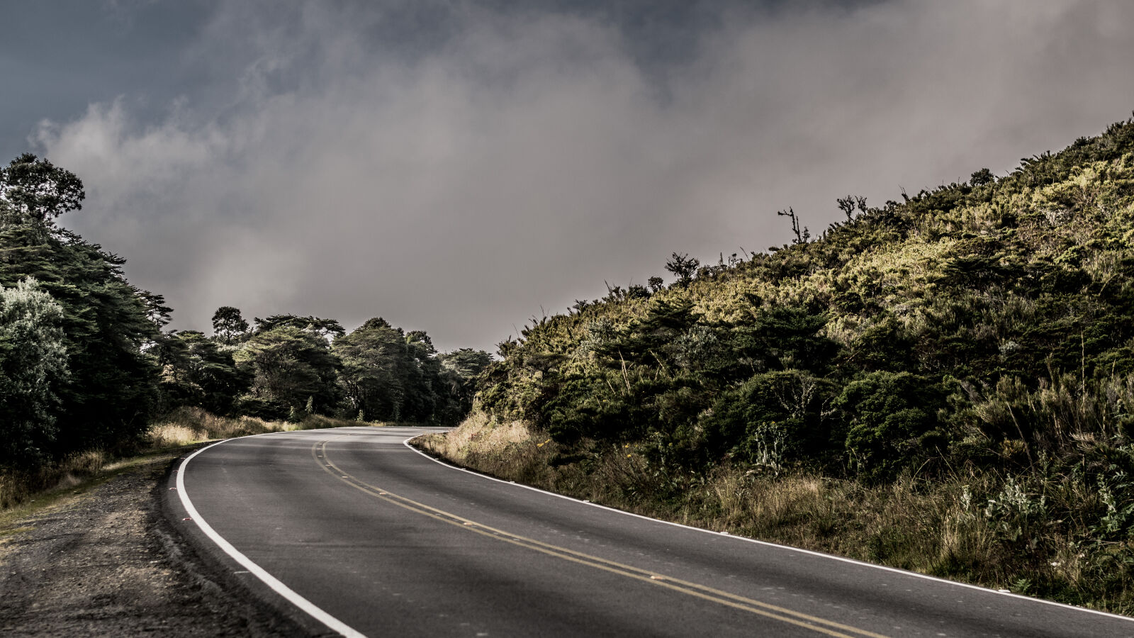 Nikon D5300 sample photo. Asphalt, highway, road, travel photography