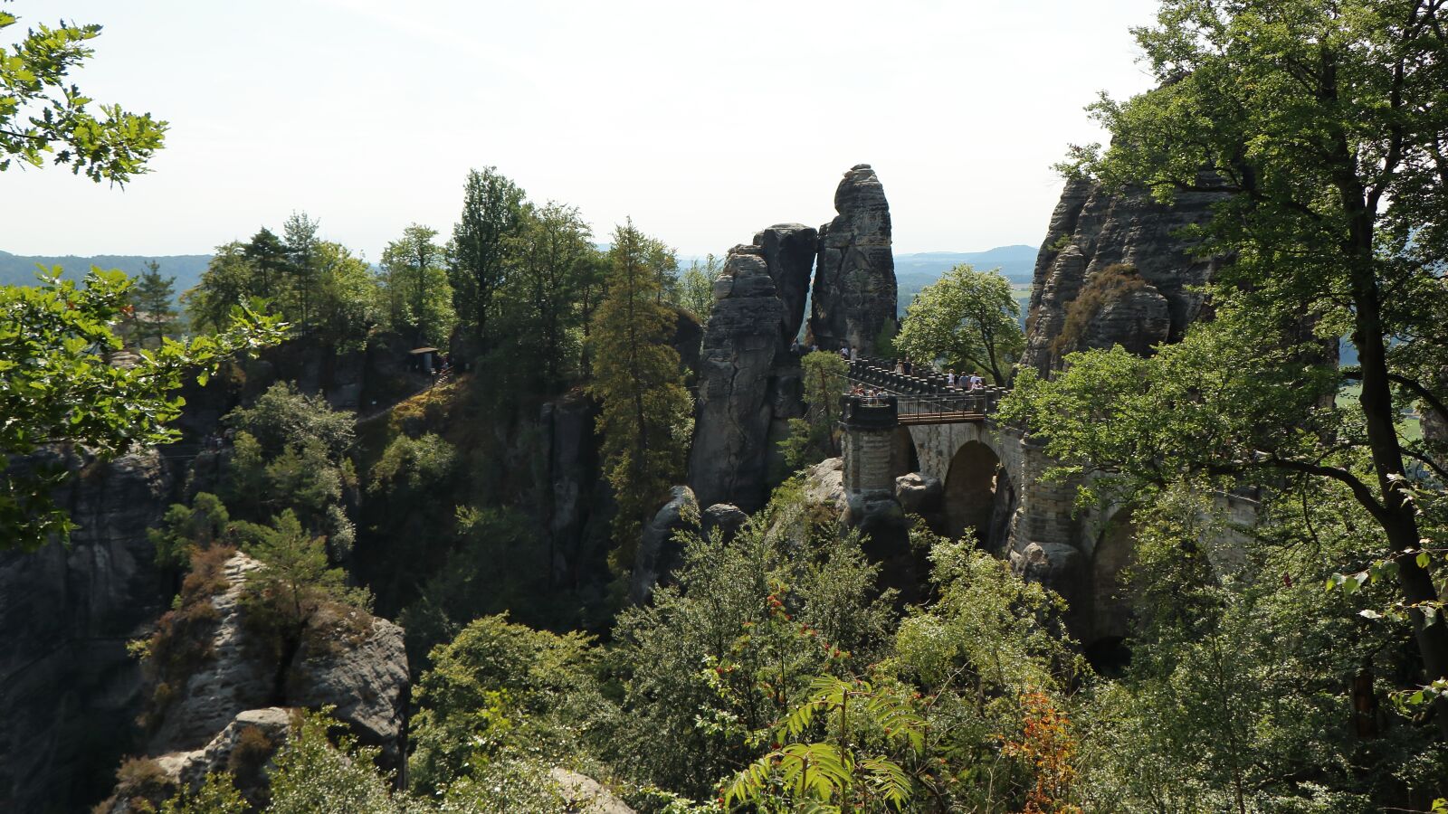 Canon EOS 77D (EOS 9000D / EOS 770D) + Canon EF-S 18-135mm F3.5-5.6 IS USM sample photo. Saxon switzerland, elbsandsteingebirge, elbe photography