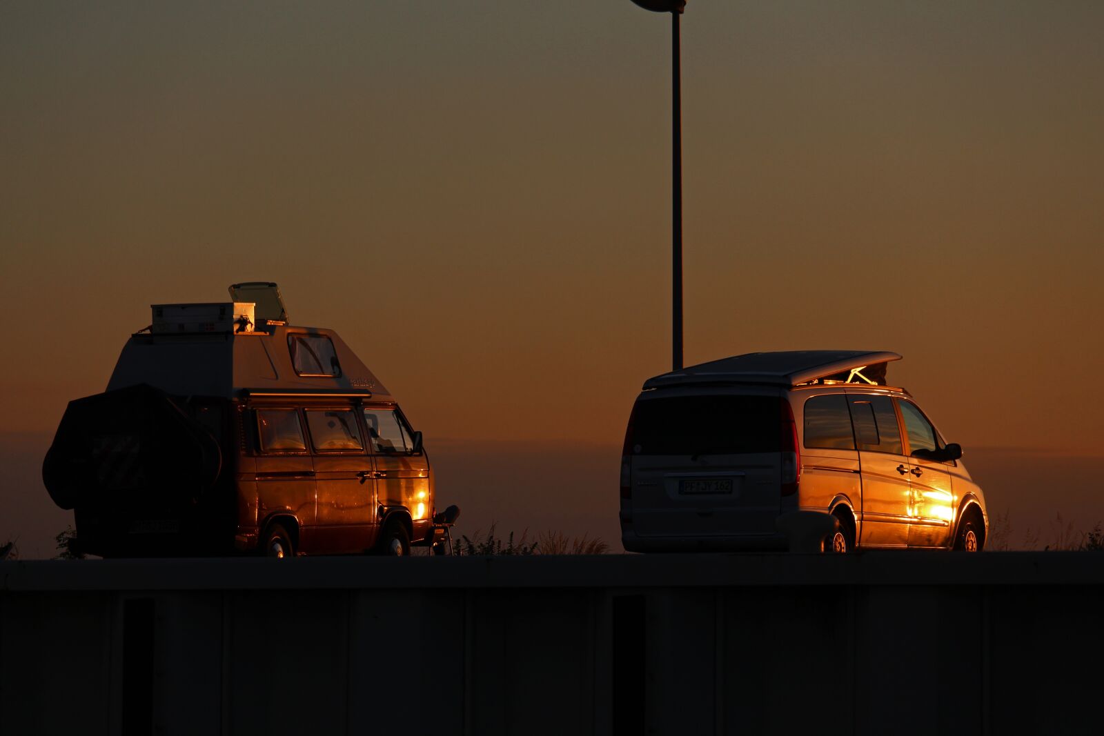 Canon EOS 700D (EOS Rebel T5i / EOS Kiss X7i) sample photo. Sunset, evening mood, camping photography