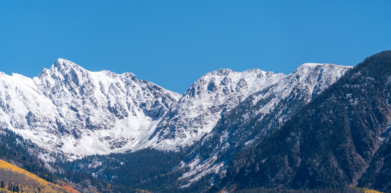 Sony a7R II + Sony FE 24-240mm F3.5-6.3 OSS sample photo. Rocky mountains, vail, colorado photography