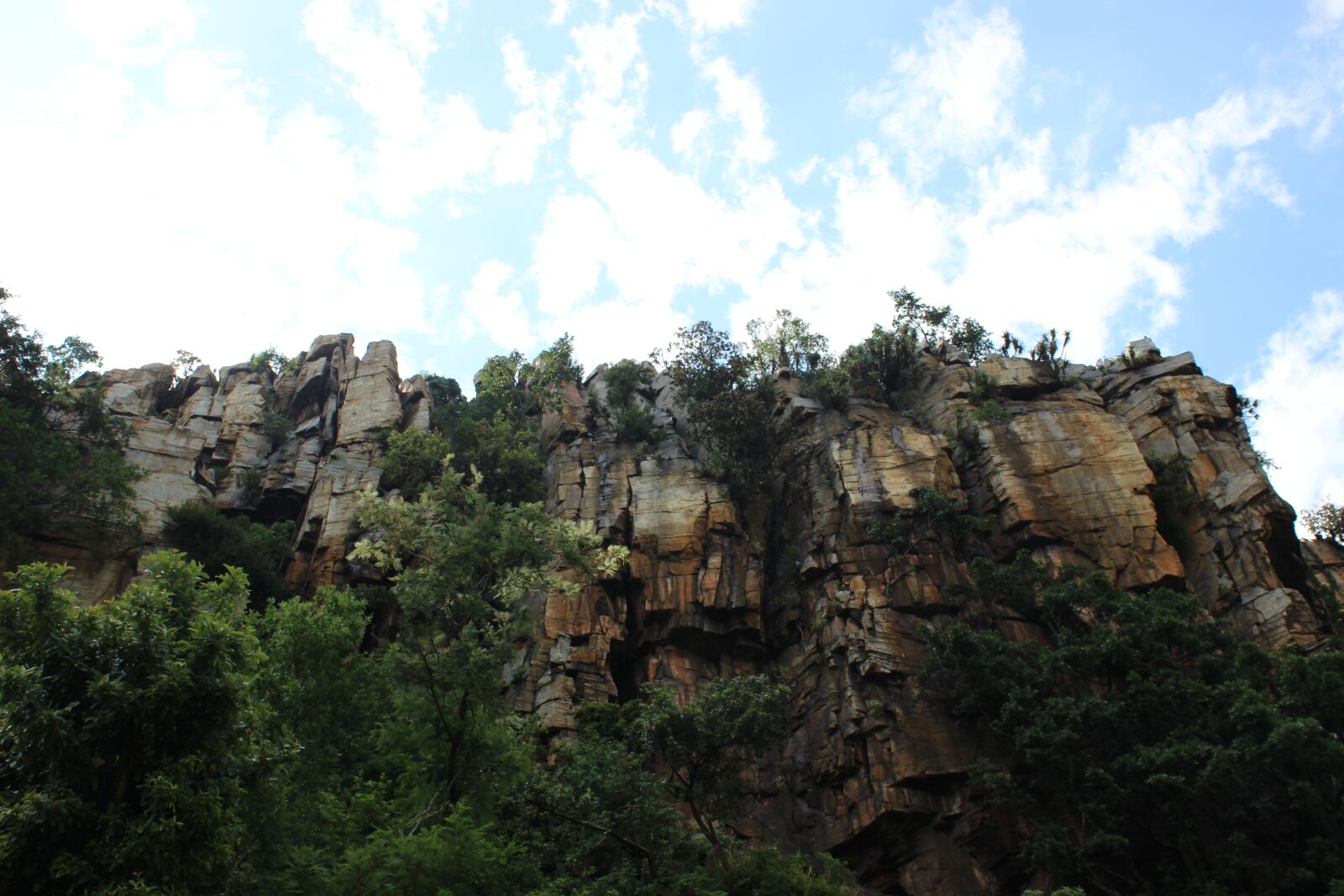 Canon EOS 100D (EOS Rebel SL1 / EOS Kiss X7) sample photo. Rocks, mountain, waterfall photography