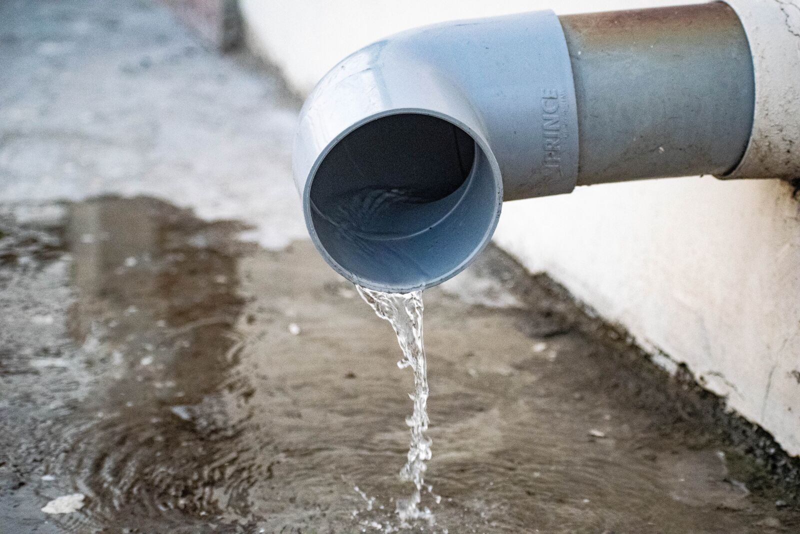 Nikon D3300 sample photo. Water, pipeline, pvc pipe photography