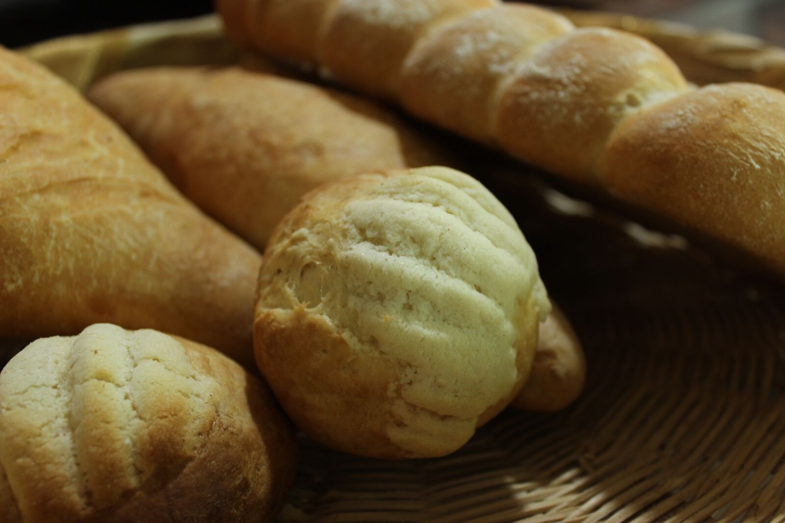 Canon EOS 600D (Rebel EOS T3i / EOS Kiss X5) sample photo. Food, bread, snack photography