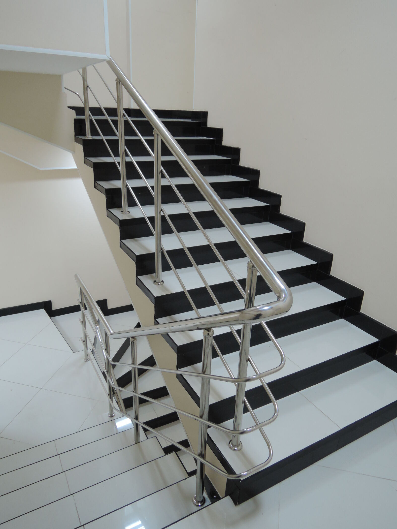 Nikon Coolpix P330 sample photo. Ladder, stair, staircase, stairs photography