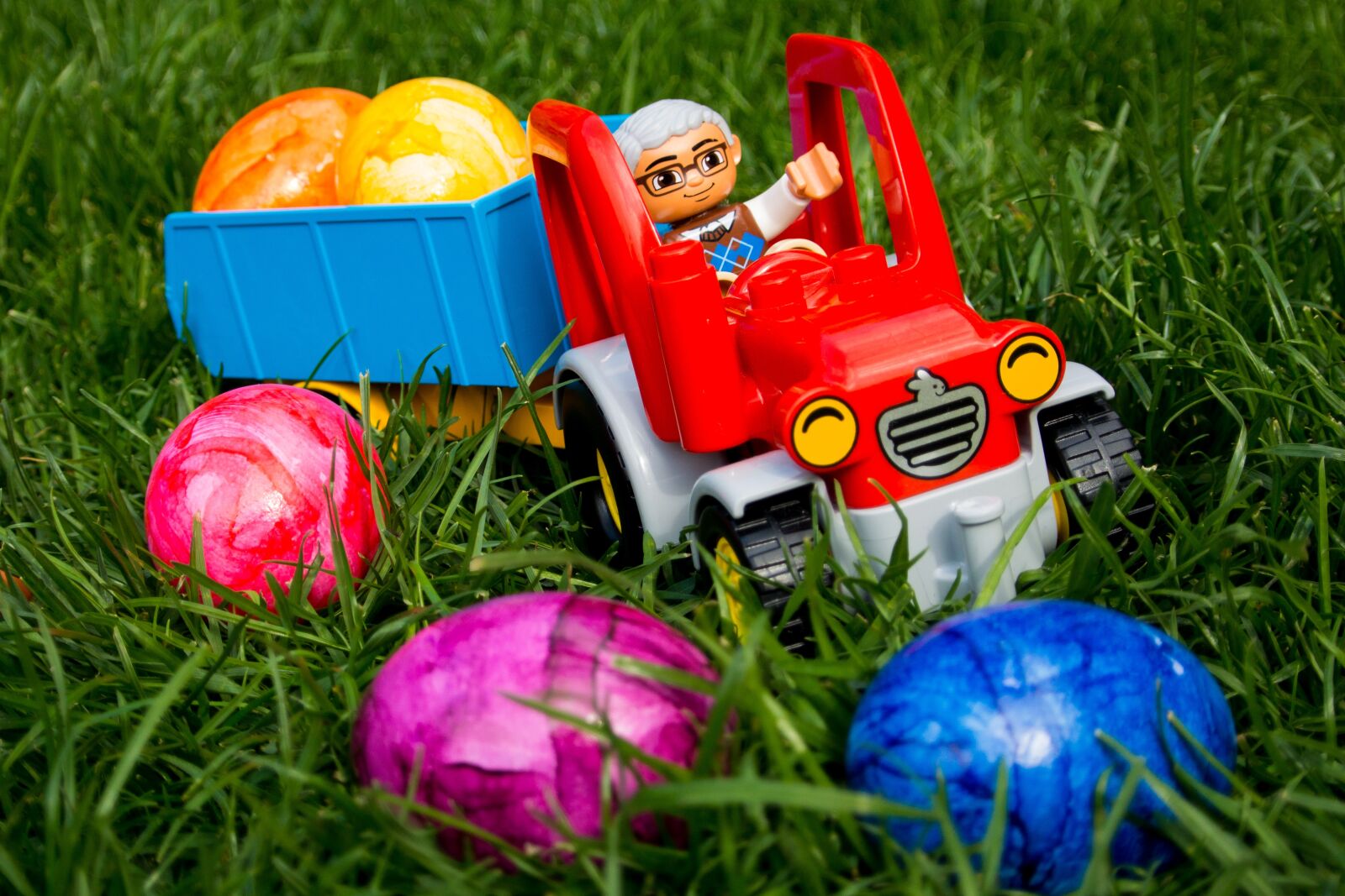 Nikon 1 V2 sample photo. Easter egg, easter, lego photography