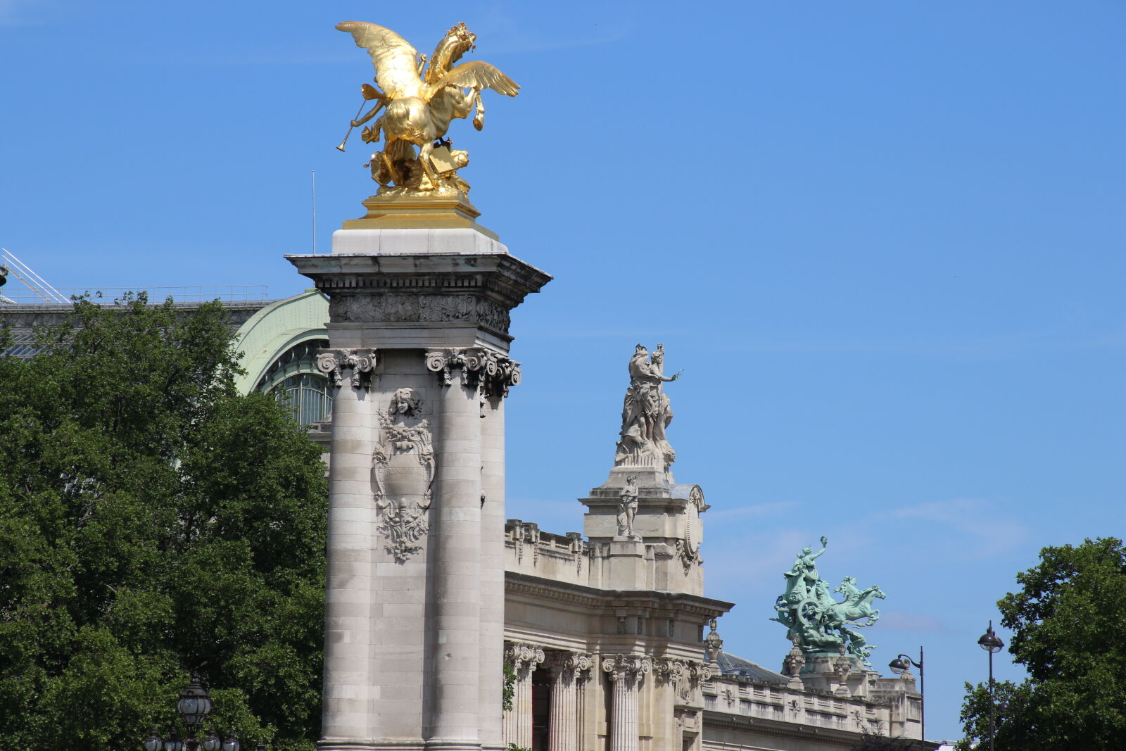 Canon EOS 7D Mark II sample photo. Architecture, detail, france, french photography