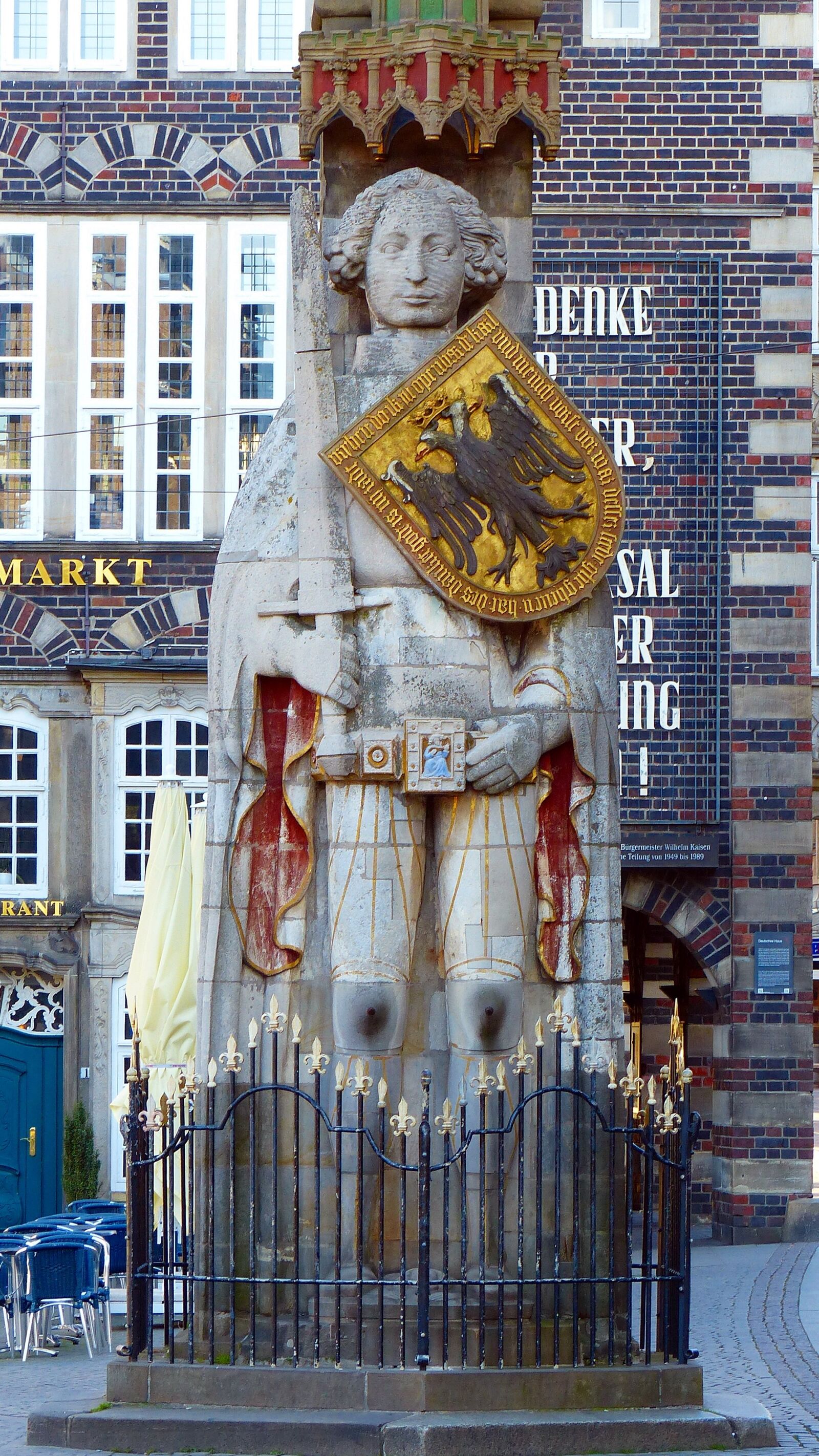 Panasonic Lumix DMC-FZ200 sample photo. Bremen roland, monument, statue photography