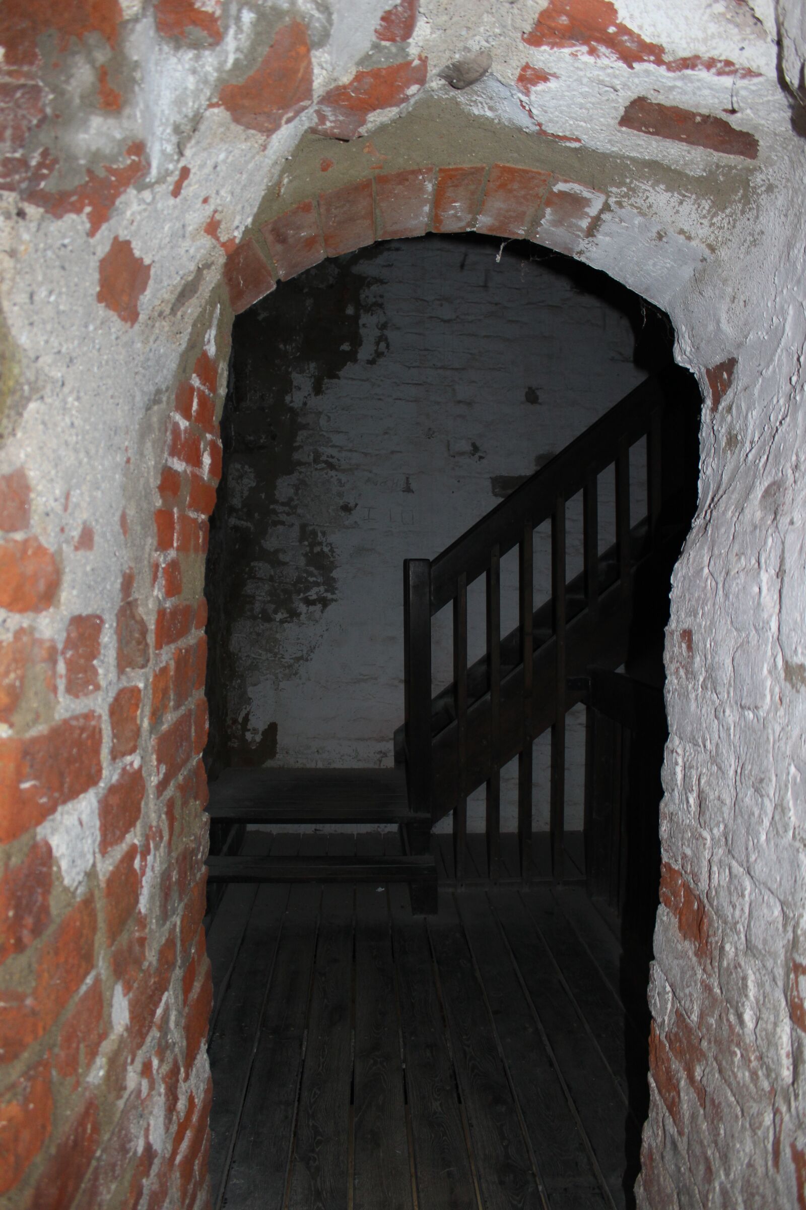 Canon EOS 600D (Rebel EOS T3i / EOS Kiss X5) sample photo. Input, stairs, architecture photography