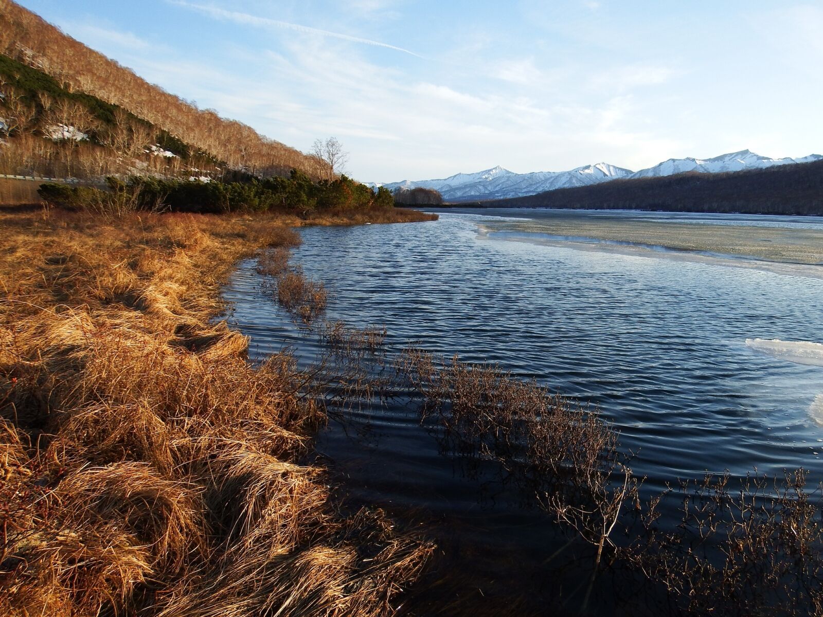 Fujifilm FinePix S1 sample photo. Spring, lake, ice photography