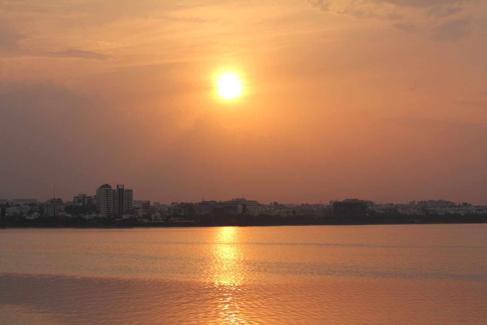 Canon EOS 550D (EOS Rebel T2i / EOS Kiss X4) sample photo. Sunset, dawn, sun photography