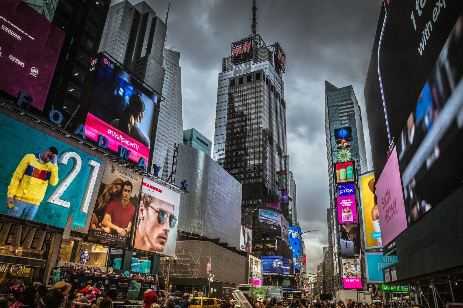 Tamron SP AF 17-50mm F2.8 XR Di II LD Aspherical (IF) sample photo. New york, time square photography