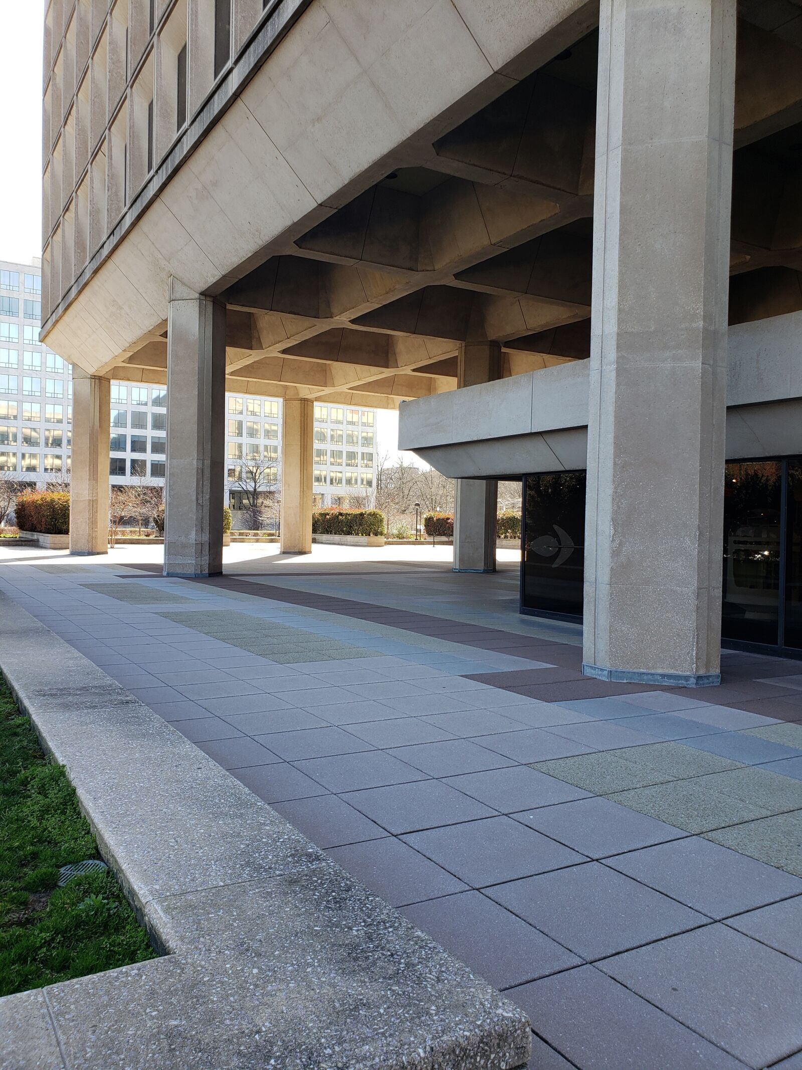 Samsung Galaxy S9 sample photo. Government building, doe, architecture photography