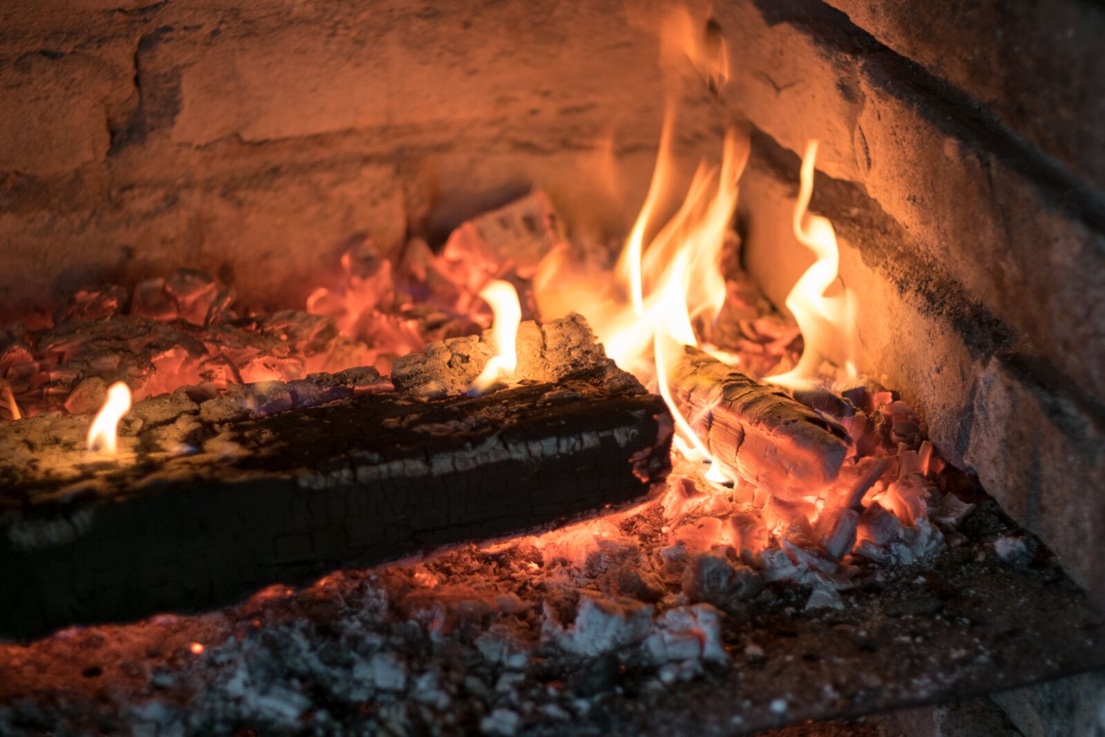 Fujifilm X-T10 sample photo. Fire, fireplace, grill photography
