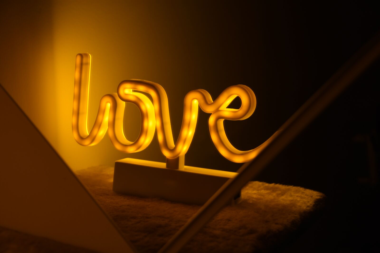 Nikon D7200 sample photo. Love, light, lamp photography