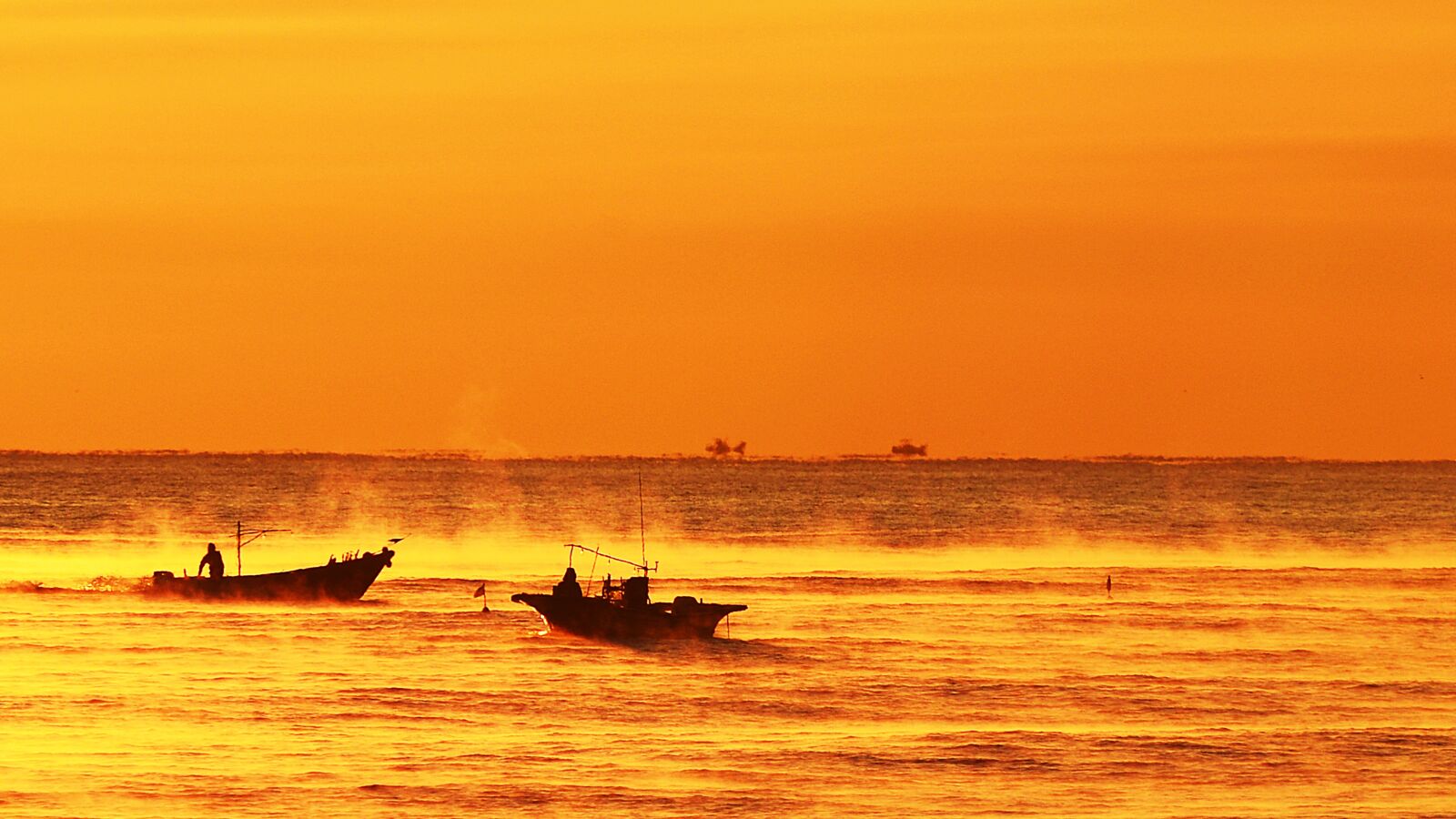 Nikon D800 sample photo. Dawn, sea, between the photography