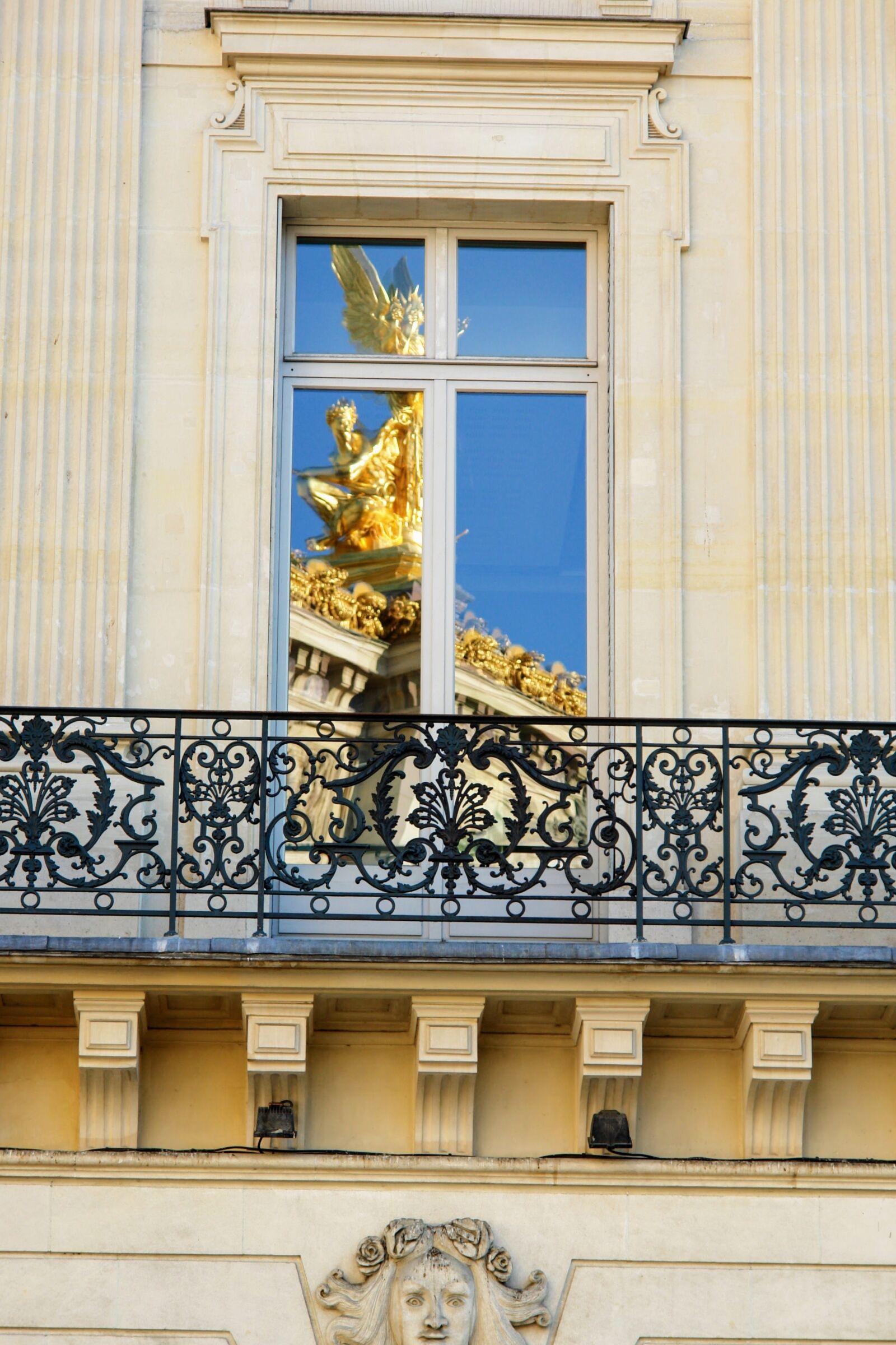 Sony DSC-R1 sample photo. Paris, facade, architecture photography