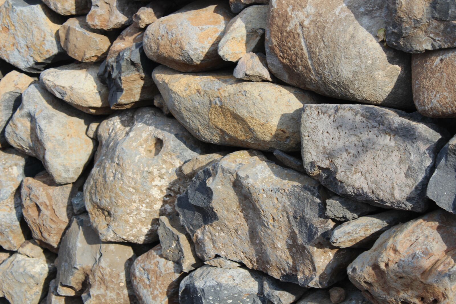 Canon EOS 600D (Rebel EOS T3i / EOS Kiss X5) sample photo. Rocks, stone, landscape photography