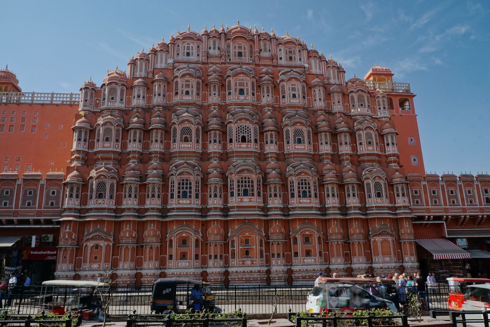 Sony a6000 + Sony E 18-55mm F3.5-5.6 OSS sample photo. Hawa mahal jaipur, india photography