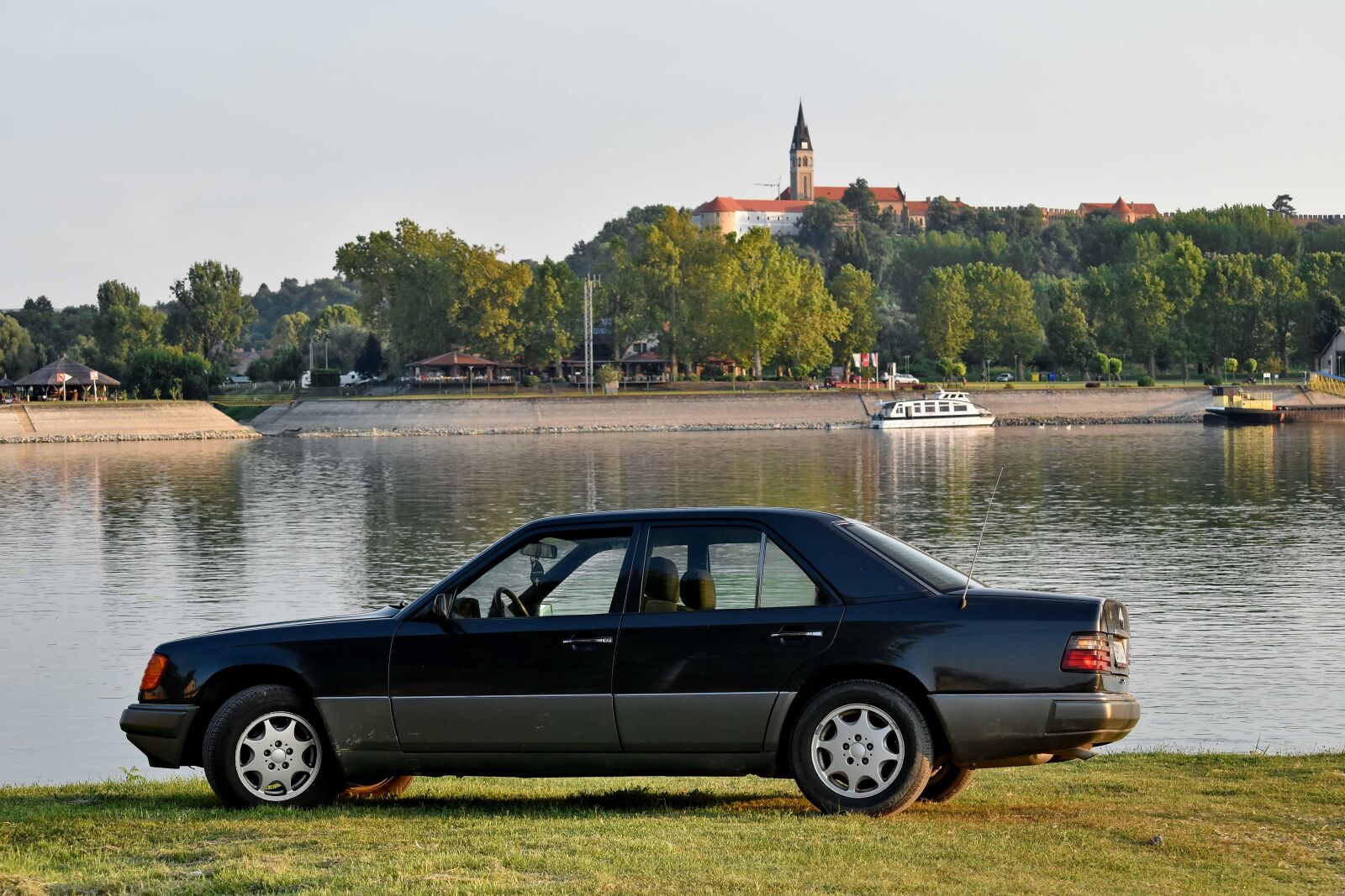 Nikon D5500 sample photo. Car, castle, landscape, river photography